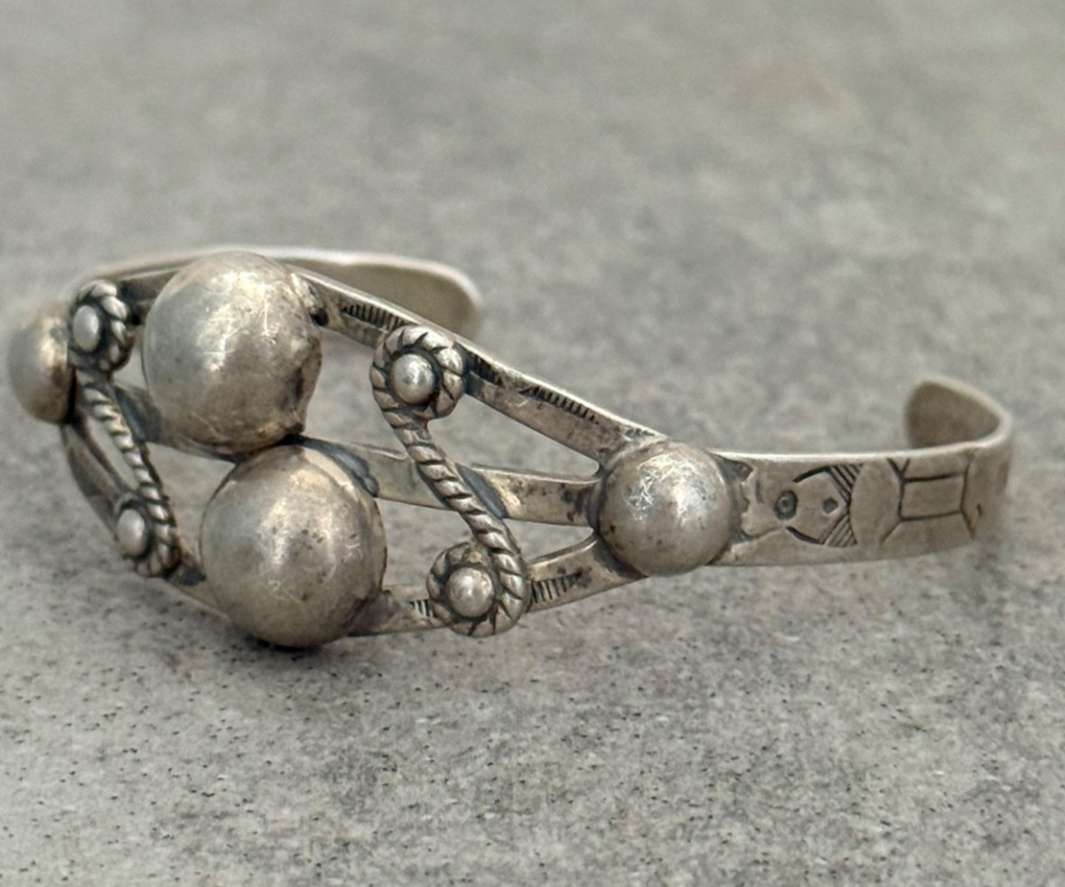 Vintage FRED HARVEY ERA Navajo DOME CONCHO Sterling Silver Bracelet 6.75 in