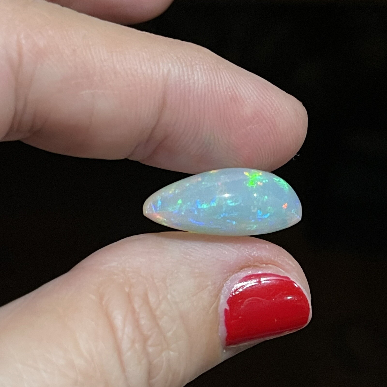 13.3ct 20.4×17.4×8.7mm Huge Clear Sparkling Oval Welo Opal Gemstone Loose Gem