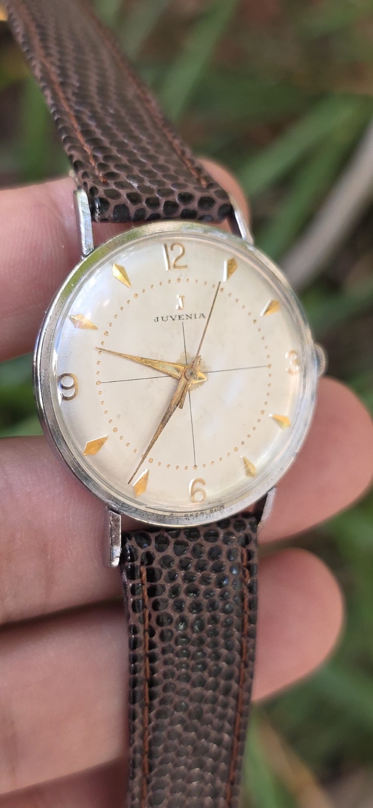 Vintage 1960’s Juvenia Cal. 612 Crosshair Dial Men’s 33mm Manual Wind Watch