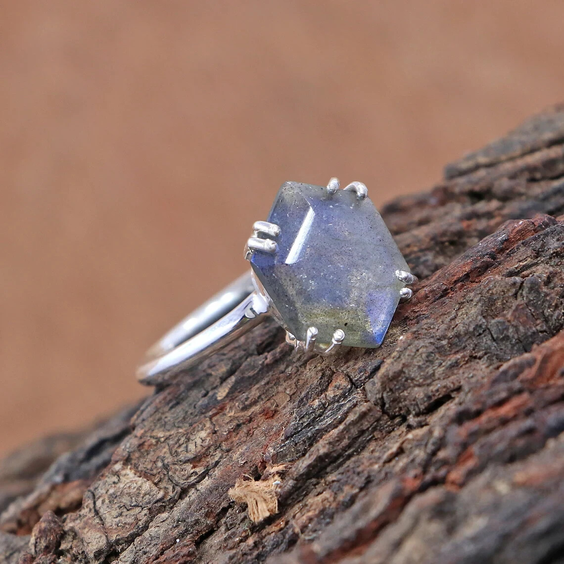 Lovable Ring Of Labradorite 925Sterling Silver Statement Healing Ring Women Gift