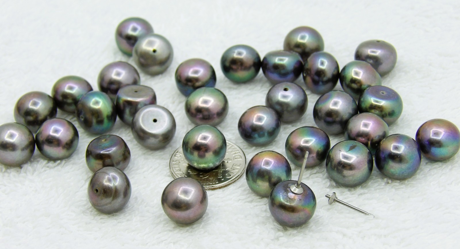 1pc. Dark Peacock Half Drilled Freshwater Button Pearl Beads 10.2-10.6mm LB-C1