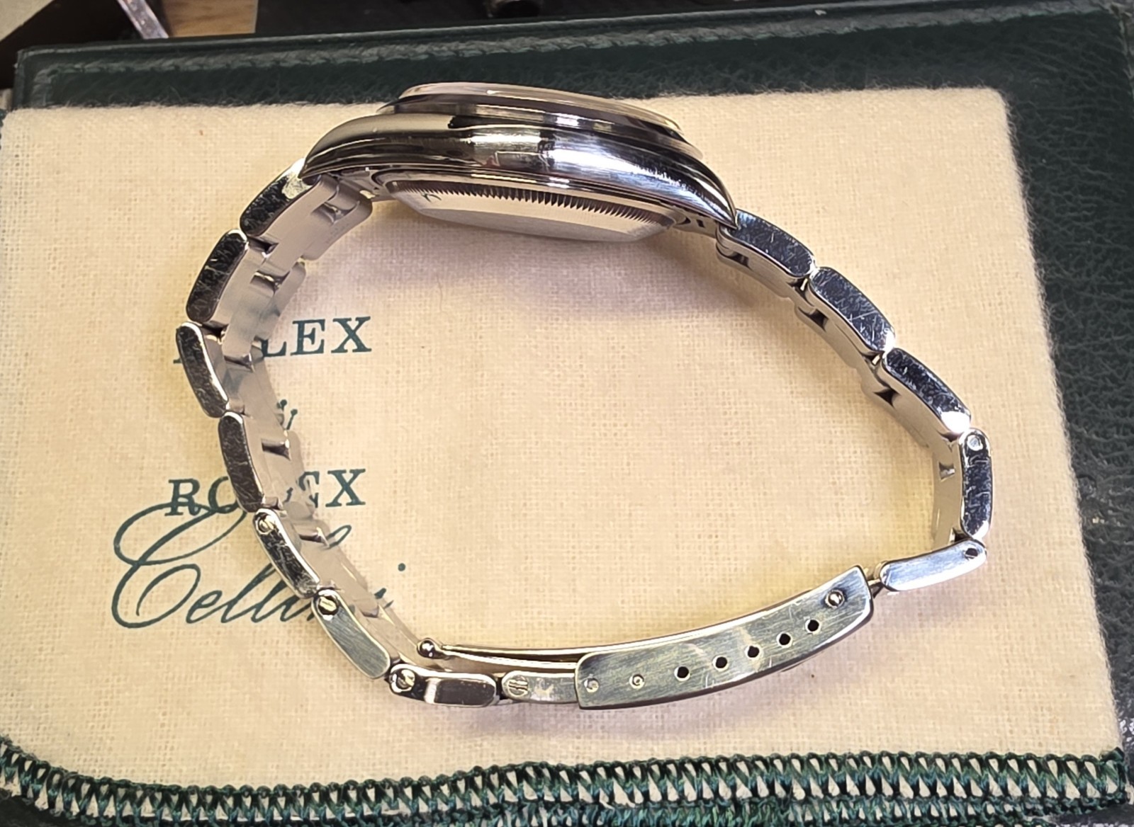 Rolex 15200 Oyster Perpetual Date Men’s Watch