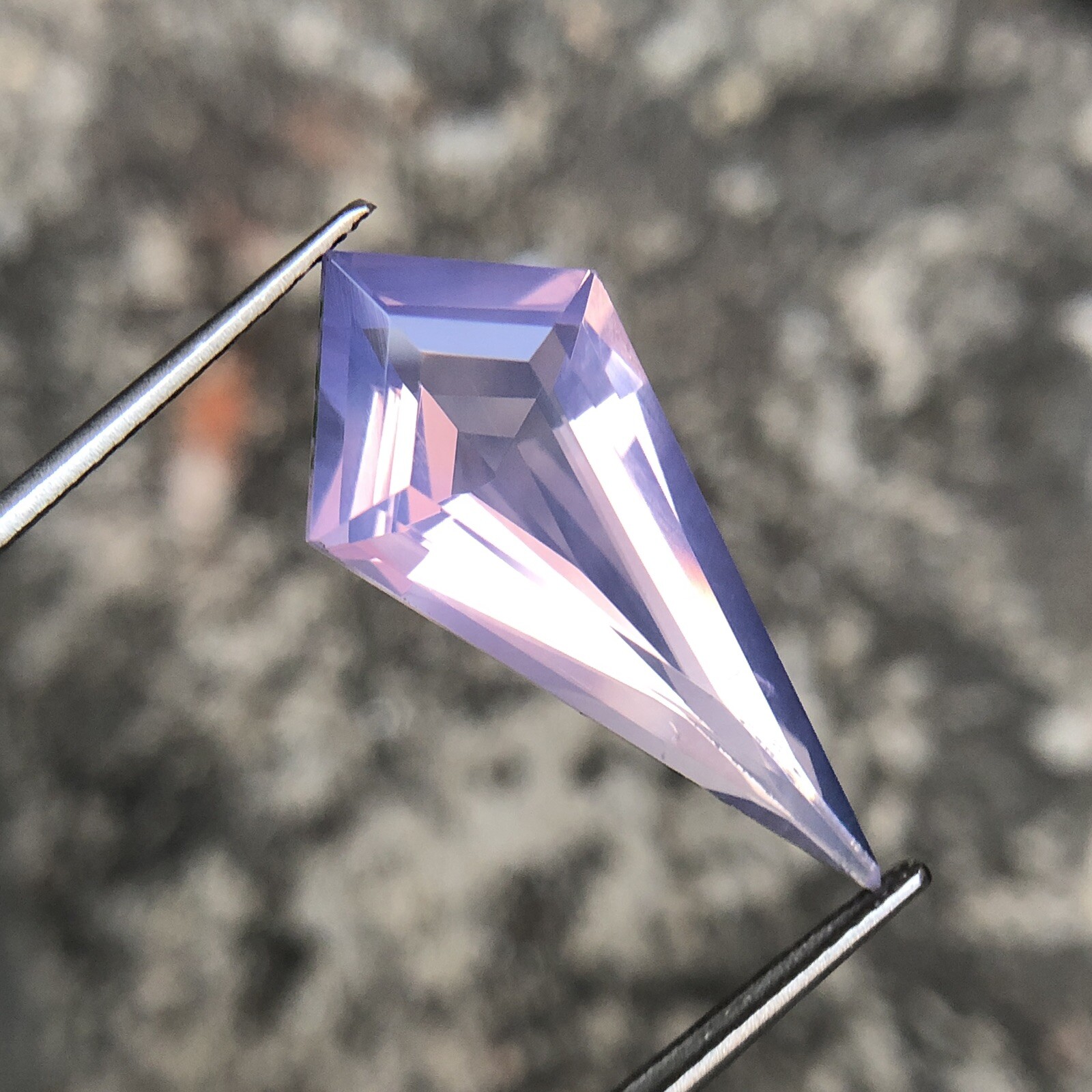 Natural 27 MM Lavender Quartz Kite Shape, 6.80 Carat Lavender Quartz
