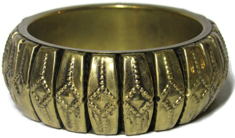 Vtg Wide Bangle Bracelet Brass Repousse Diamond Shape Pattern 1940’s
