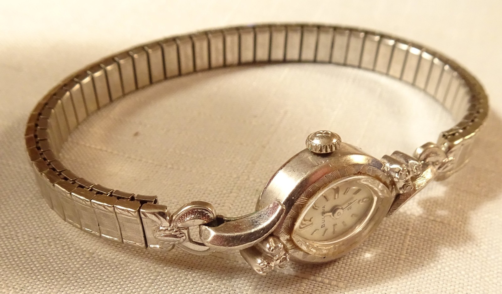 Bulova Wristwatch 23J Antique Ladies 5AT Rolled Gold Plate 6 Diamonds