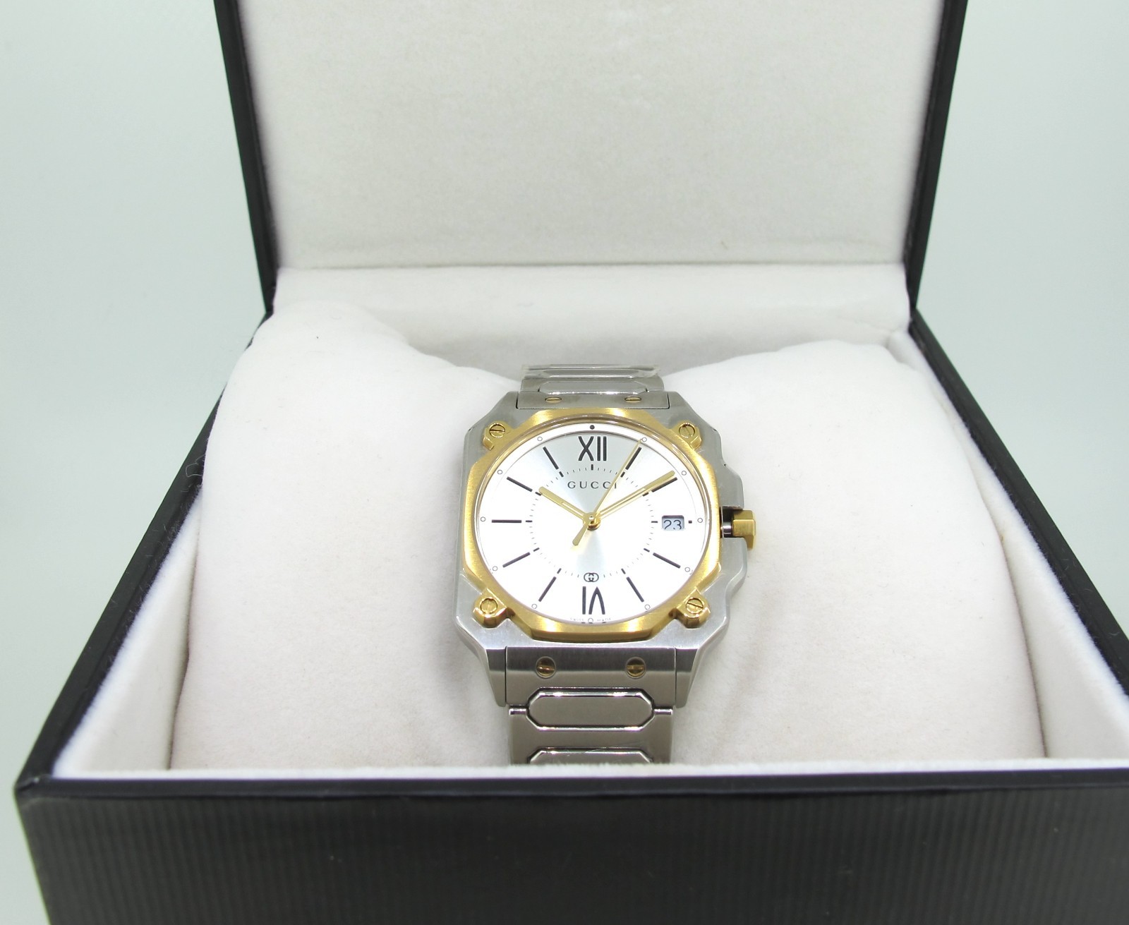 Gucci G-Flat Quartz Stainless Steel 30mm Silver Dial Women’s Watch YA166506