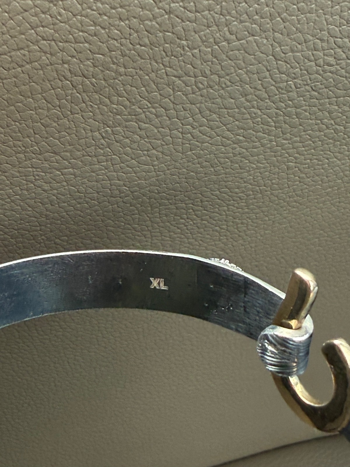 ST. John 10mm j hook bracelet