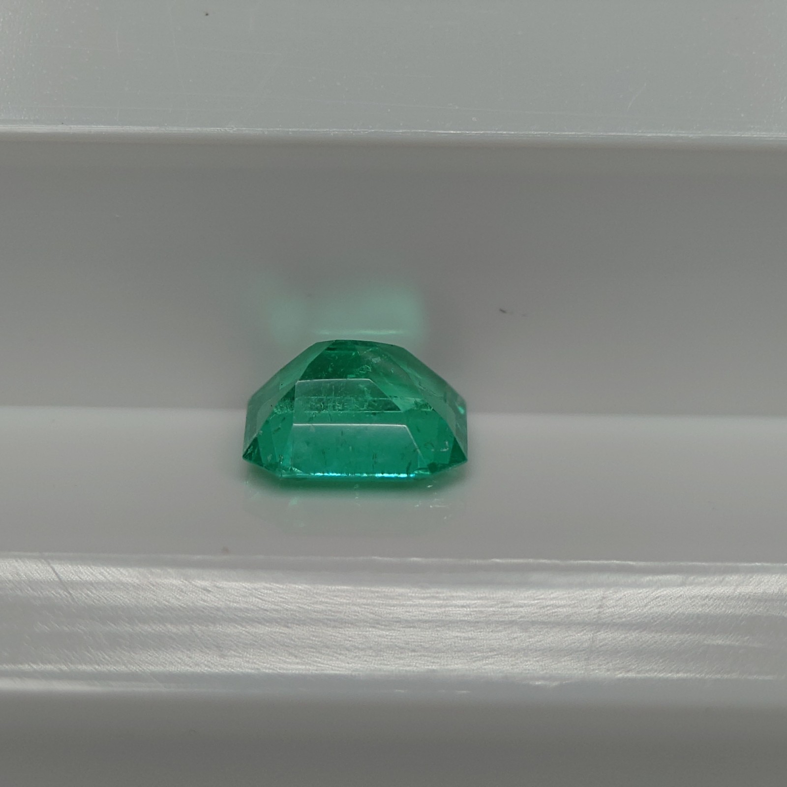 Natural Emerald 0.35 ct, approx. 4.6mm x 4.1mm x 2.5mm, Jewelry Removal e0021