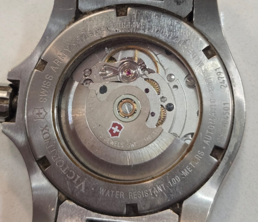 RARE VictorINOX Swiss Army GROUND FORCE TITANIUM Mechanical 24791 Wristwatch
