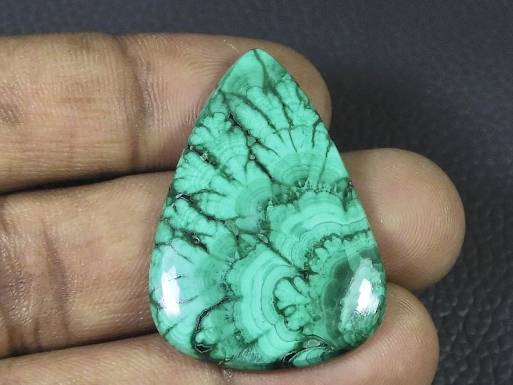 26X35X3MM Natural Malachite Flower Design Pear Cabochon Loose Gemstone 44Cts k53