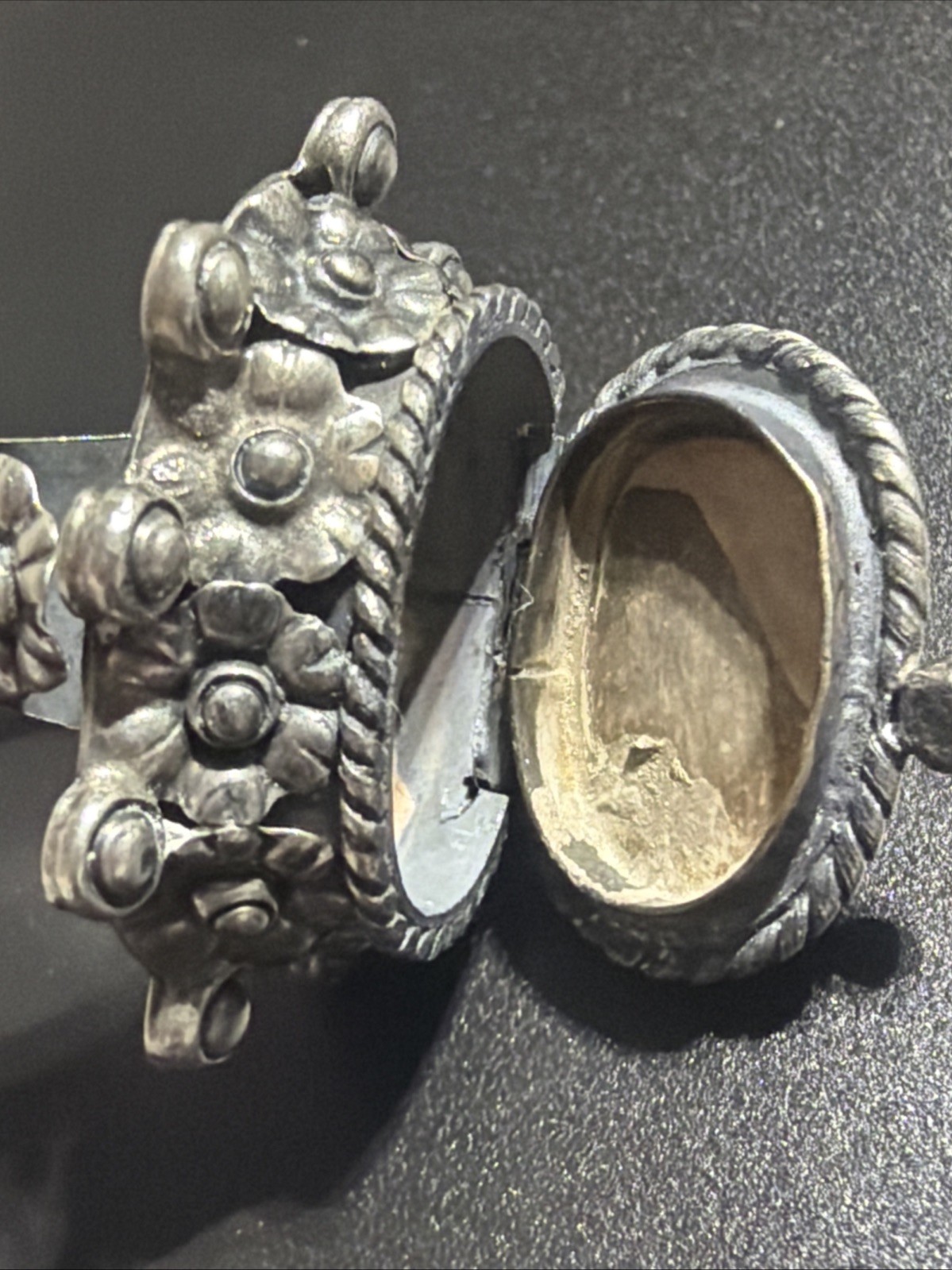 Large Taxco Sterling Silver Amethyst Poison Pill Box Goth Adjustable Ring