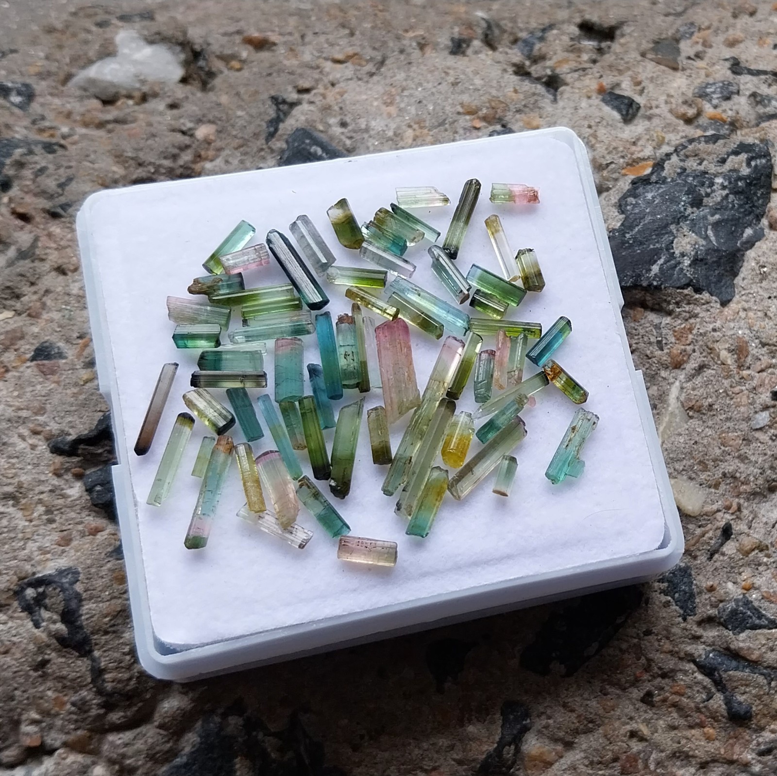25.5 Carat 4.5 to 20 MM Natural Green Bi Color Tourmaline Pencil 70 Piece Lot