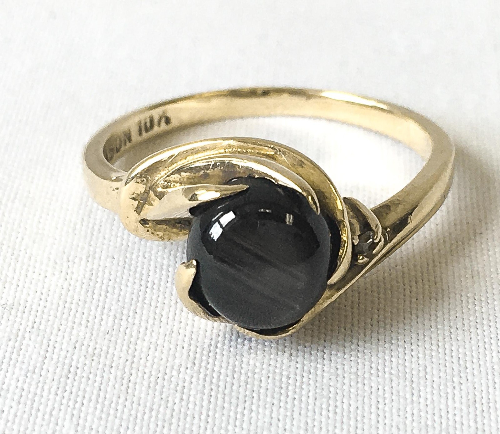 Vintage Deson 10K Yellow Gold Black/Dark Gray Cat’s Eye Ring, Sz. 5.75