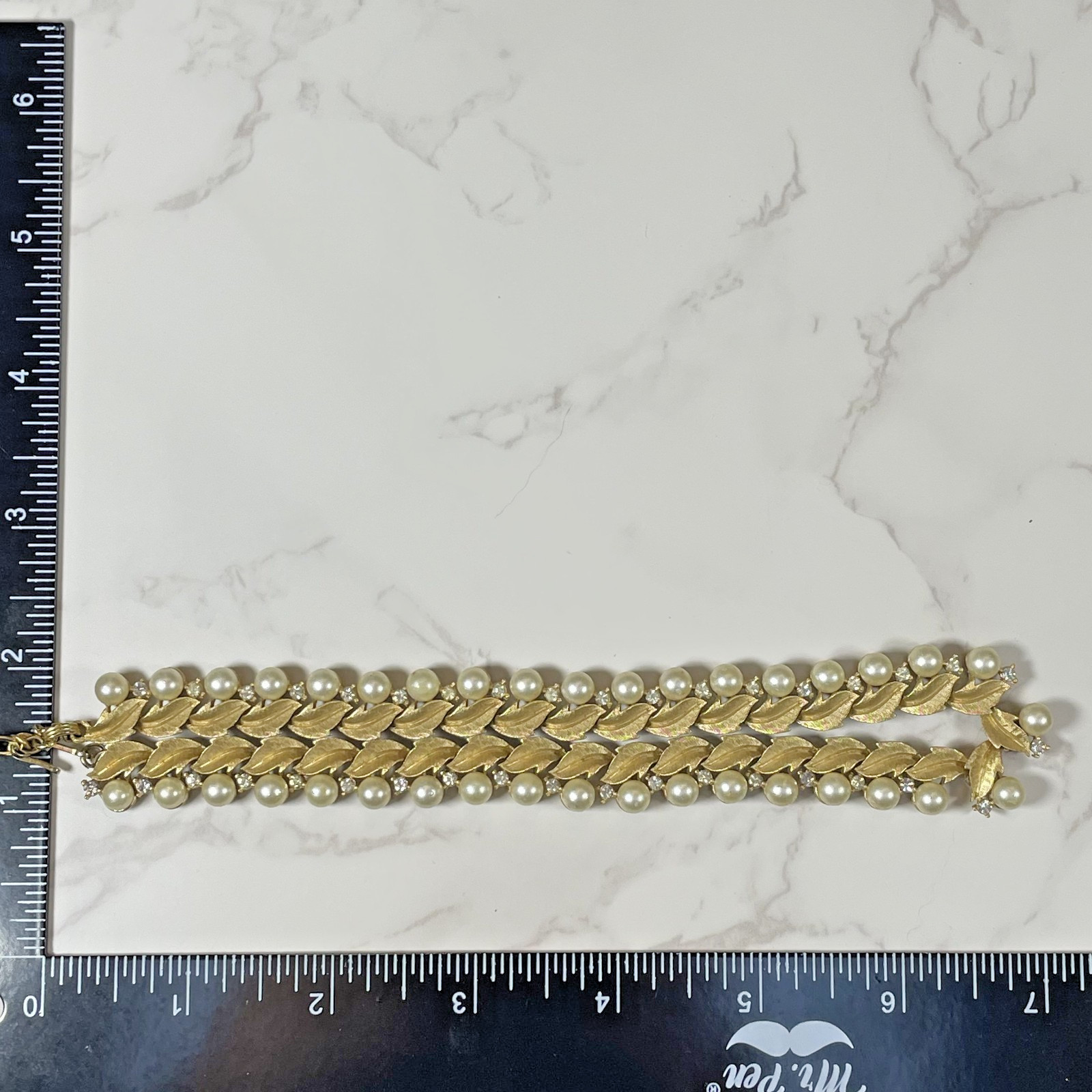 Vintage Trifari Gold Tone Leaf Faux Pearl Rhinestone Choker Necklace Signed 12″
