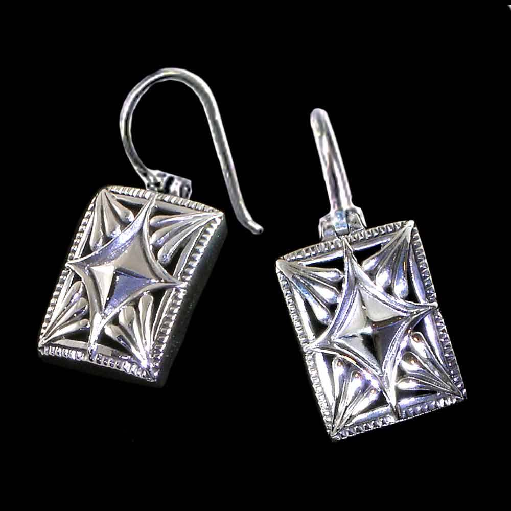 HIGH POLISHED DIAMOND SHAPE PATTERN PENDANT __925 STERLING SILVER