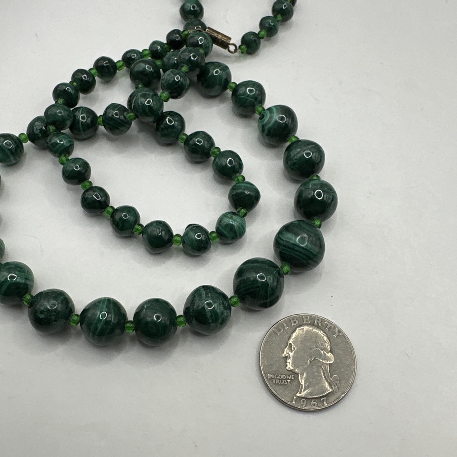 Vtg Green Malachite Graduated Bead Necklace Small Glass Spacers Boho Southwest