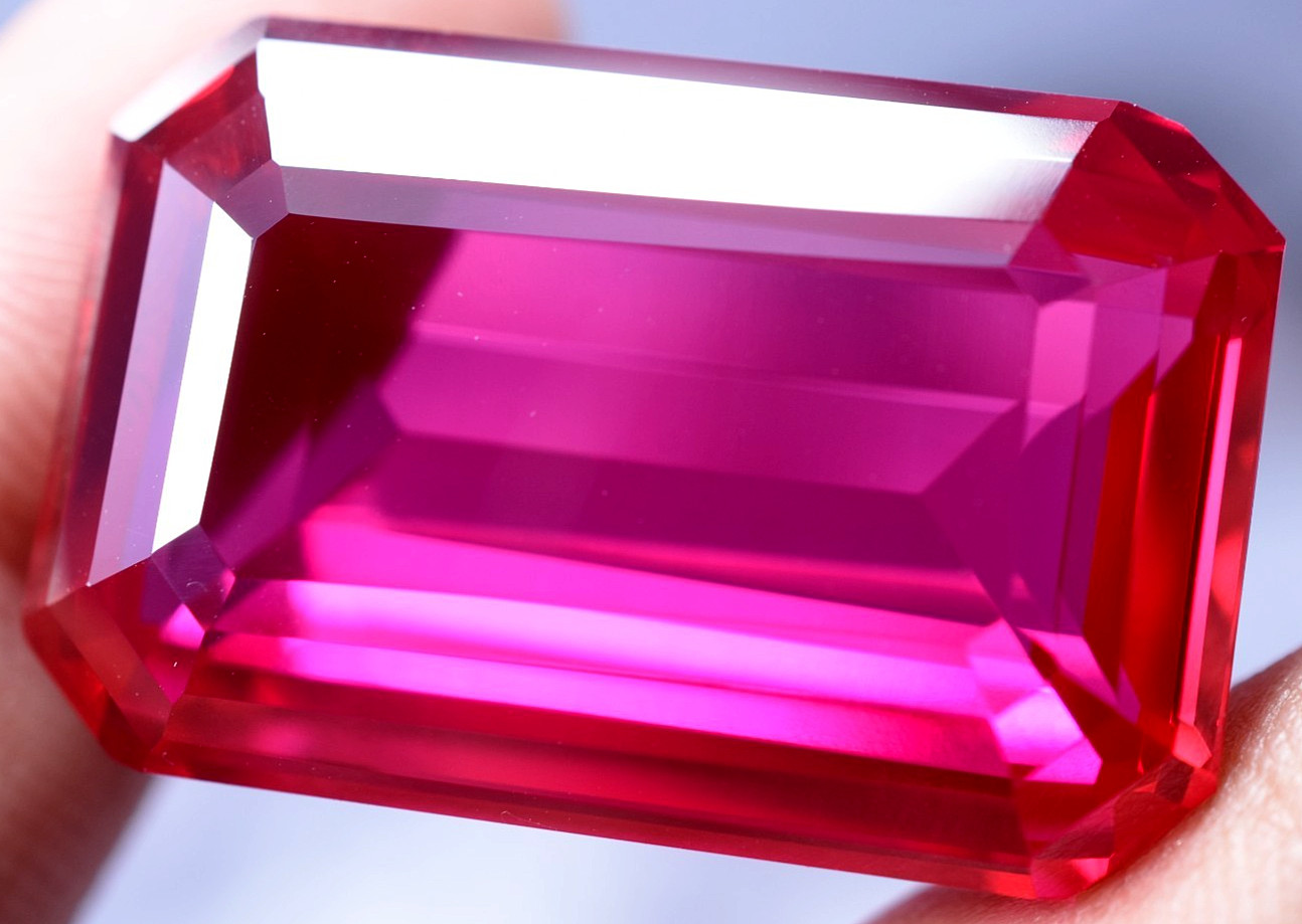 Extremely Rare & Natural 85.32 Ct SUNRISE RUBY GGL Certified Loose Gemstone