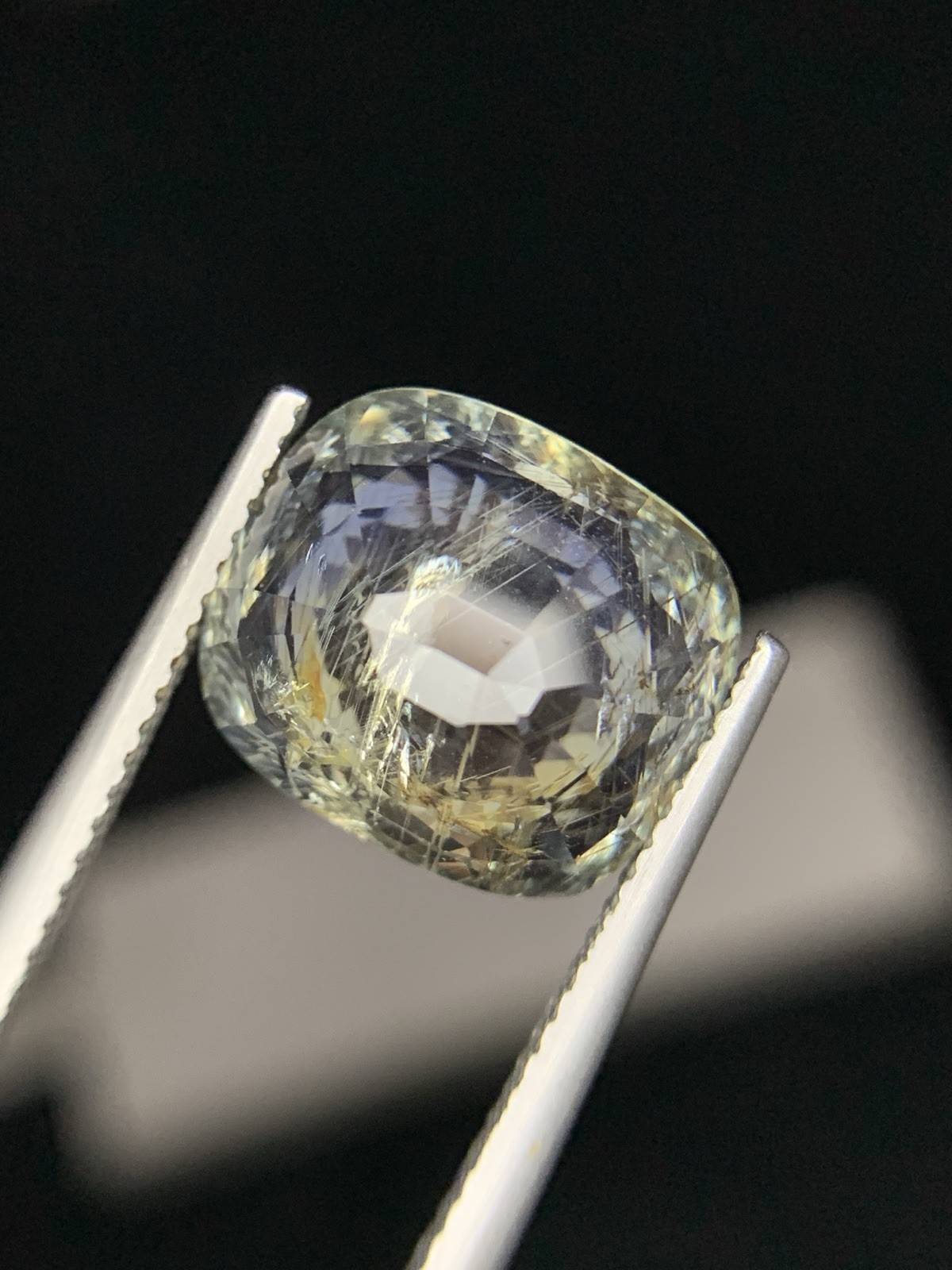 No Heat Stunning 8.3 carats Sapphire from Africa 12.3×10.8×5.8mm Cushion Cut
