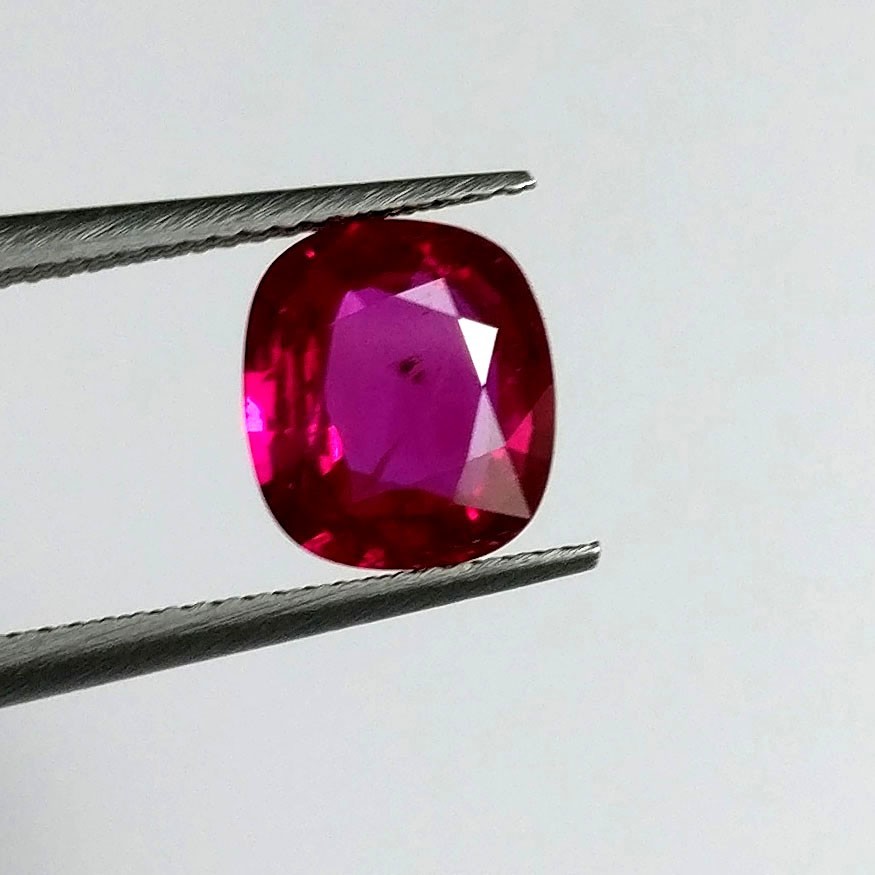 GIT certified 1.06ct Natural unheated untreated Ruby cushion cut AAA collection