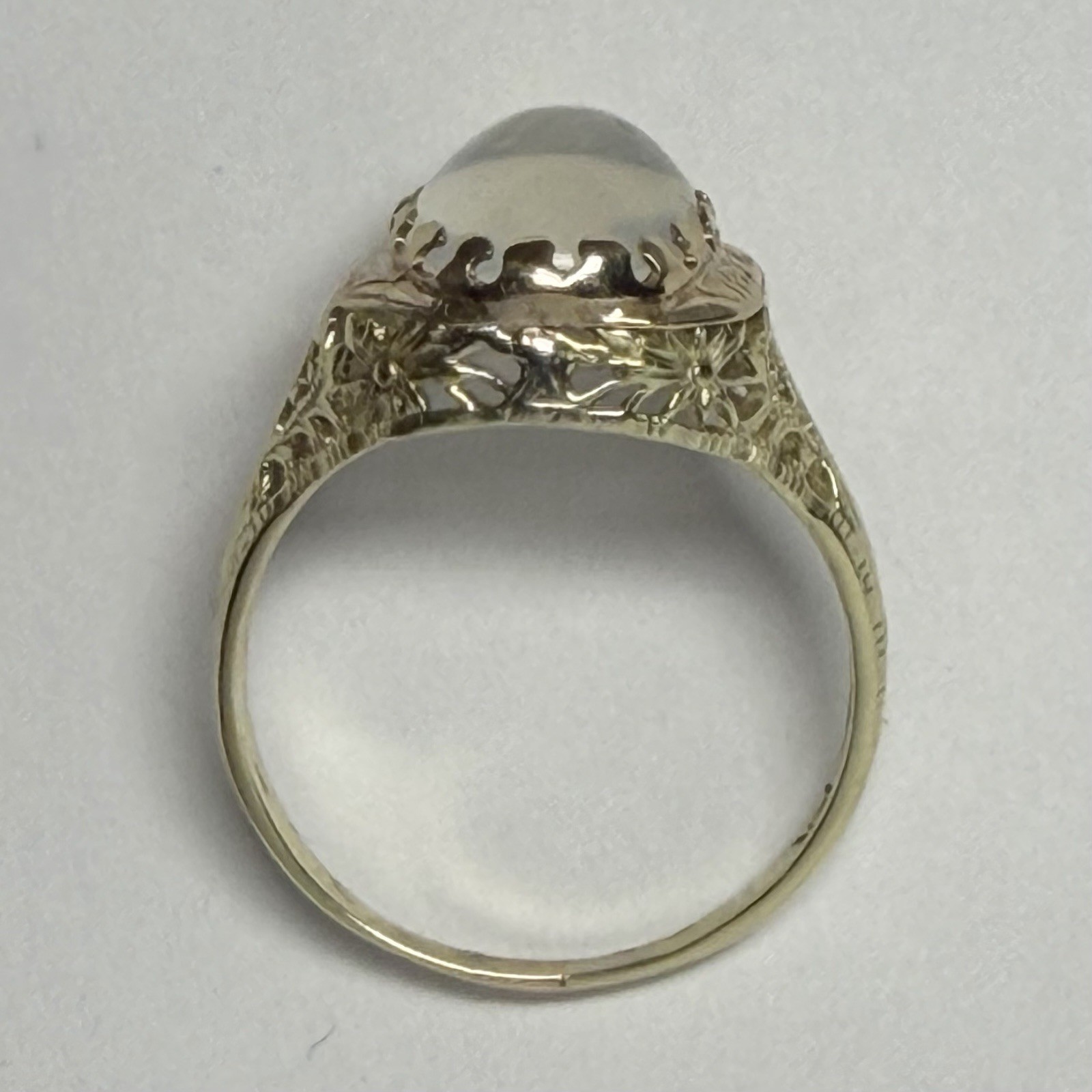 Antique Y Gold 14k Ring Ceylon Blue Flash Moonstone Size 7.5 3.2 Grams