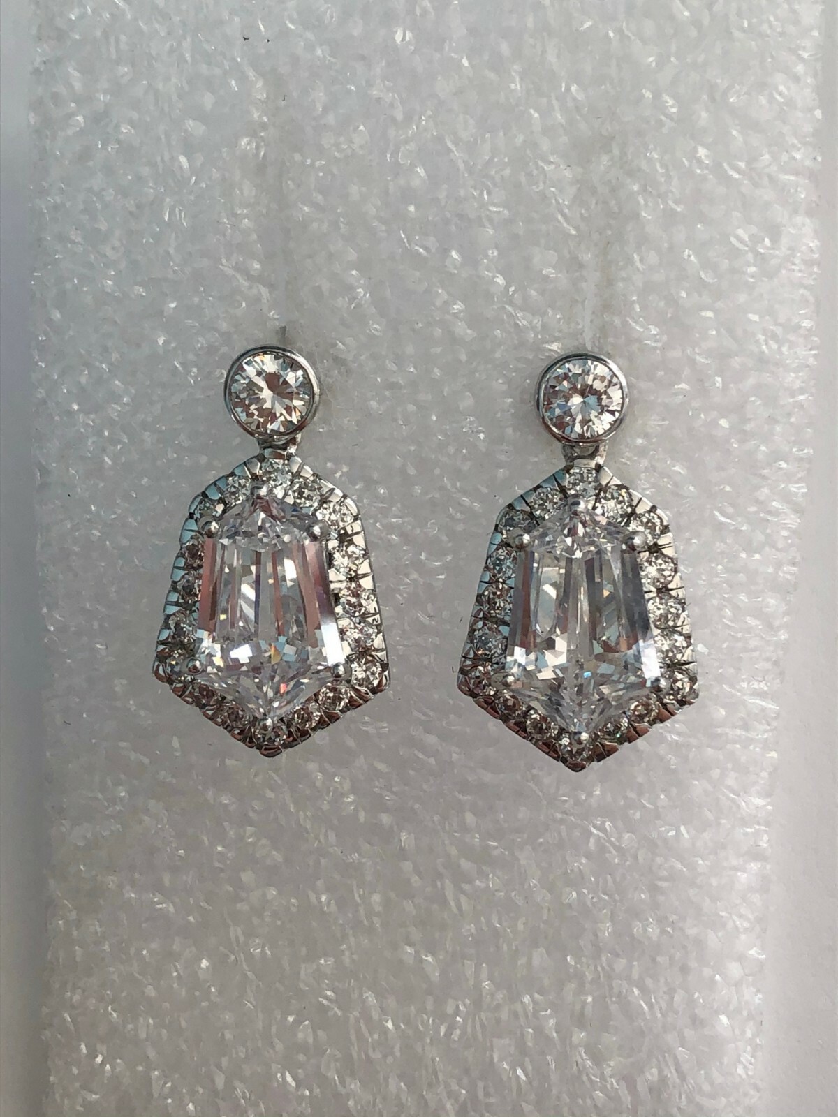 Chic Round & Tapered Baguette Clear CZ Bell-like Shape Style 925 Silver Earrings