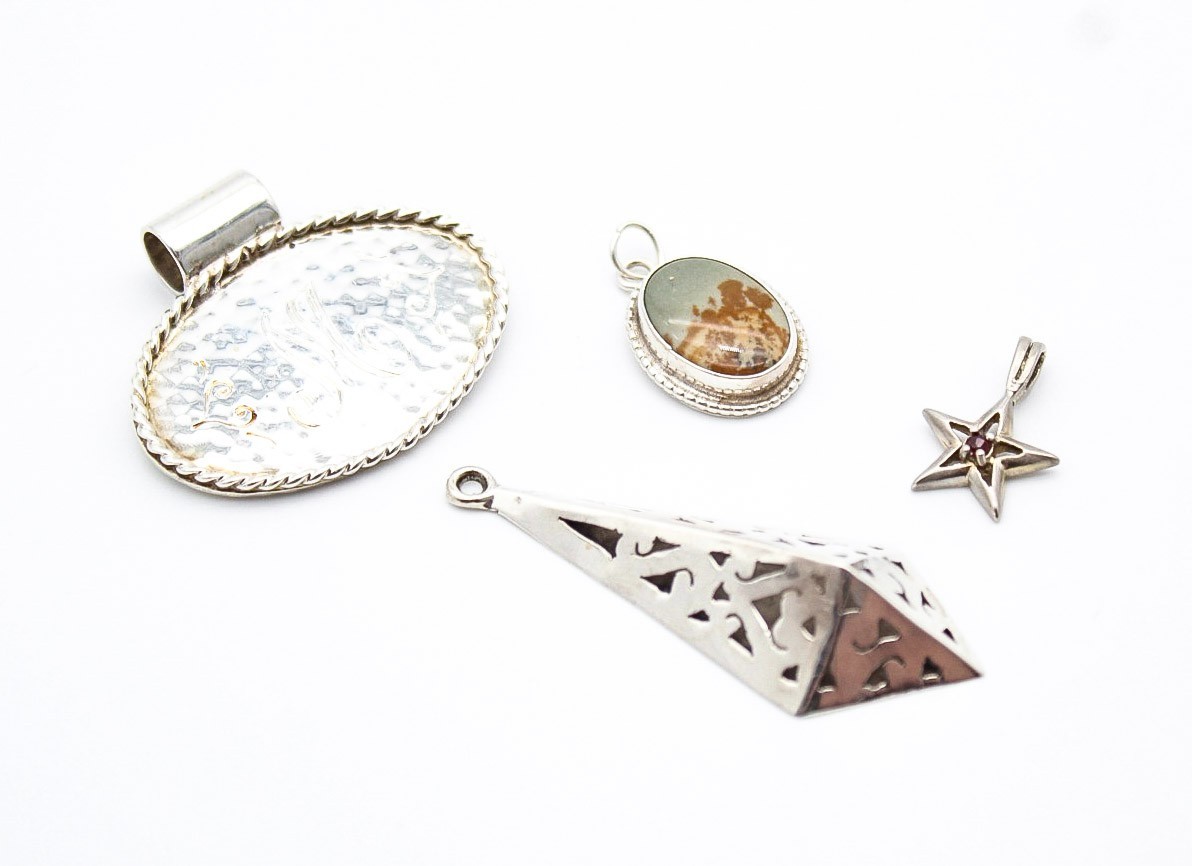 Lot of 4 Vintage 925 Sterling Silver Artisan Assorted Jewelry Pendant 11.7 g