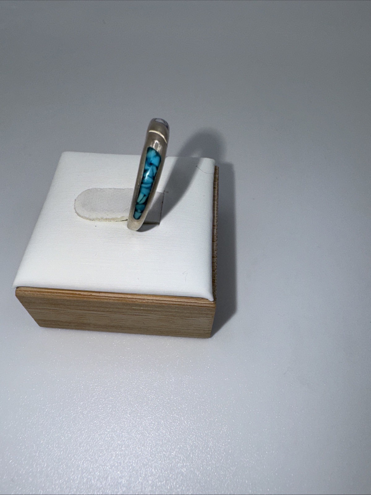 Vintage Sterling With Crushed Turquoise And Other Crushed Stone Sz 6.25