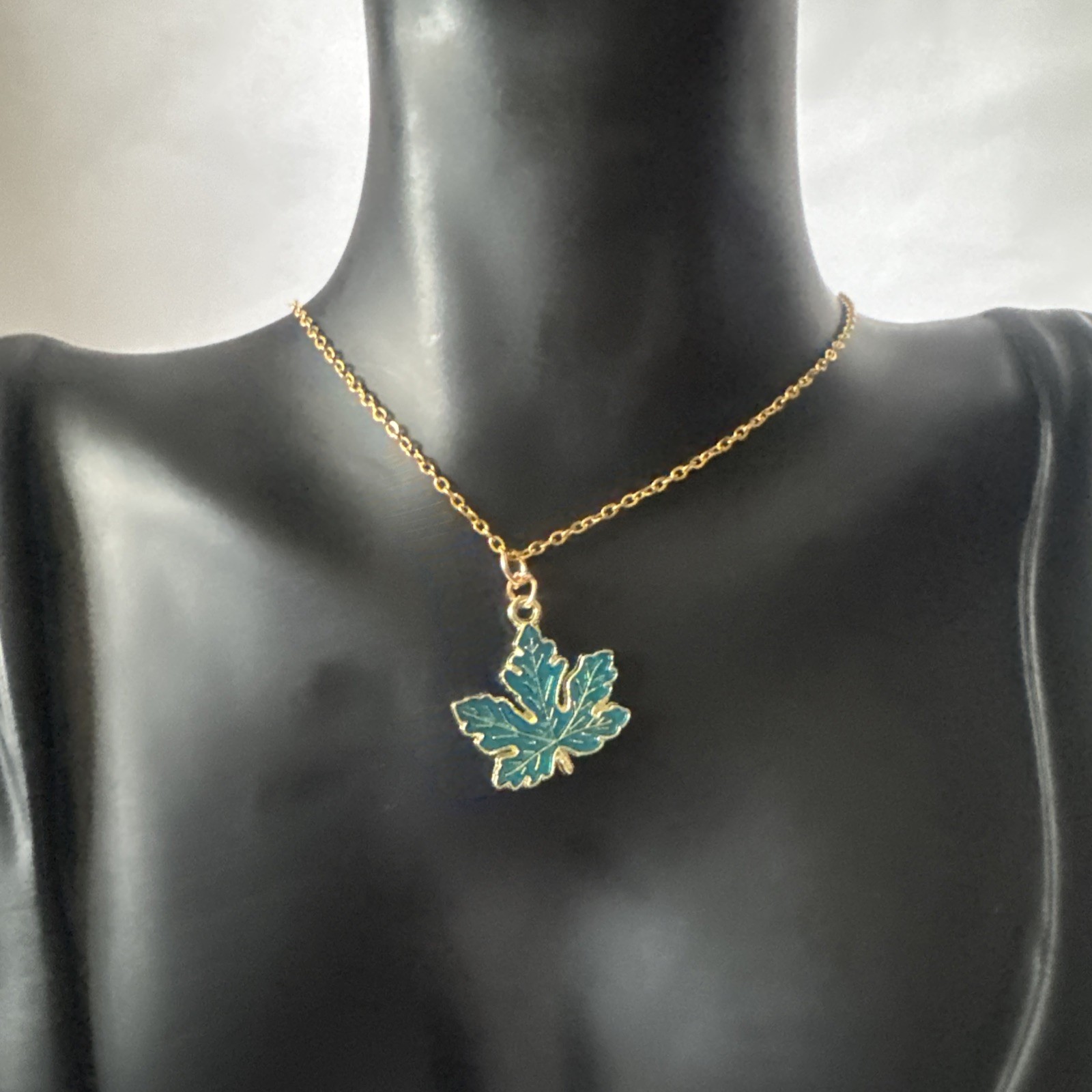 New Botanical Blue Leaf 18K Gold PVD Coated Chain Necklace in Gift Box 18″