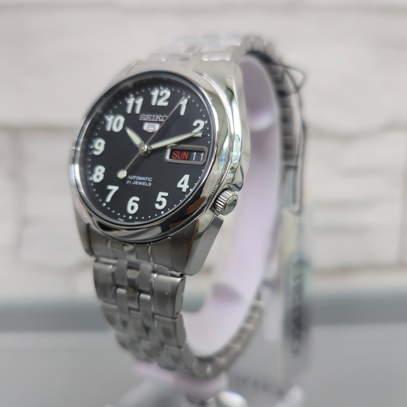 Seiko 5 SNK381K1 21 Jewels Black Dial 37mm Stainless Steel New Men’s Watch
