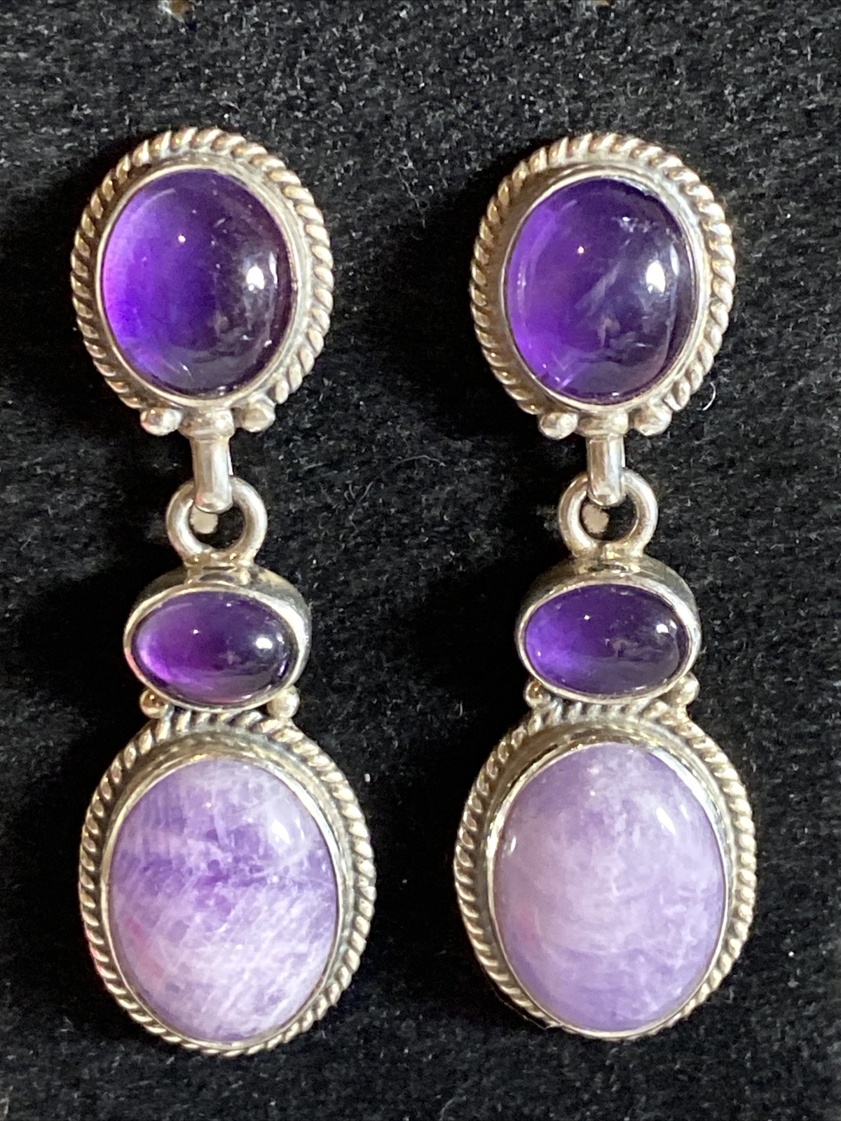Re’ve Beautiful Sterling Silver “Shades Of Purple” Amethyst Dangle Earrings