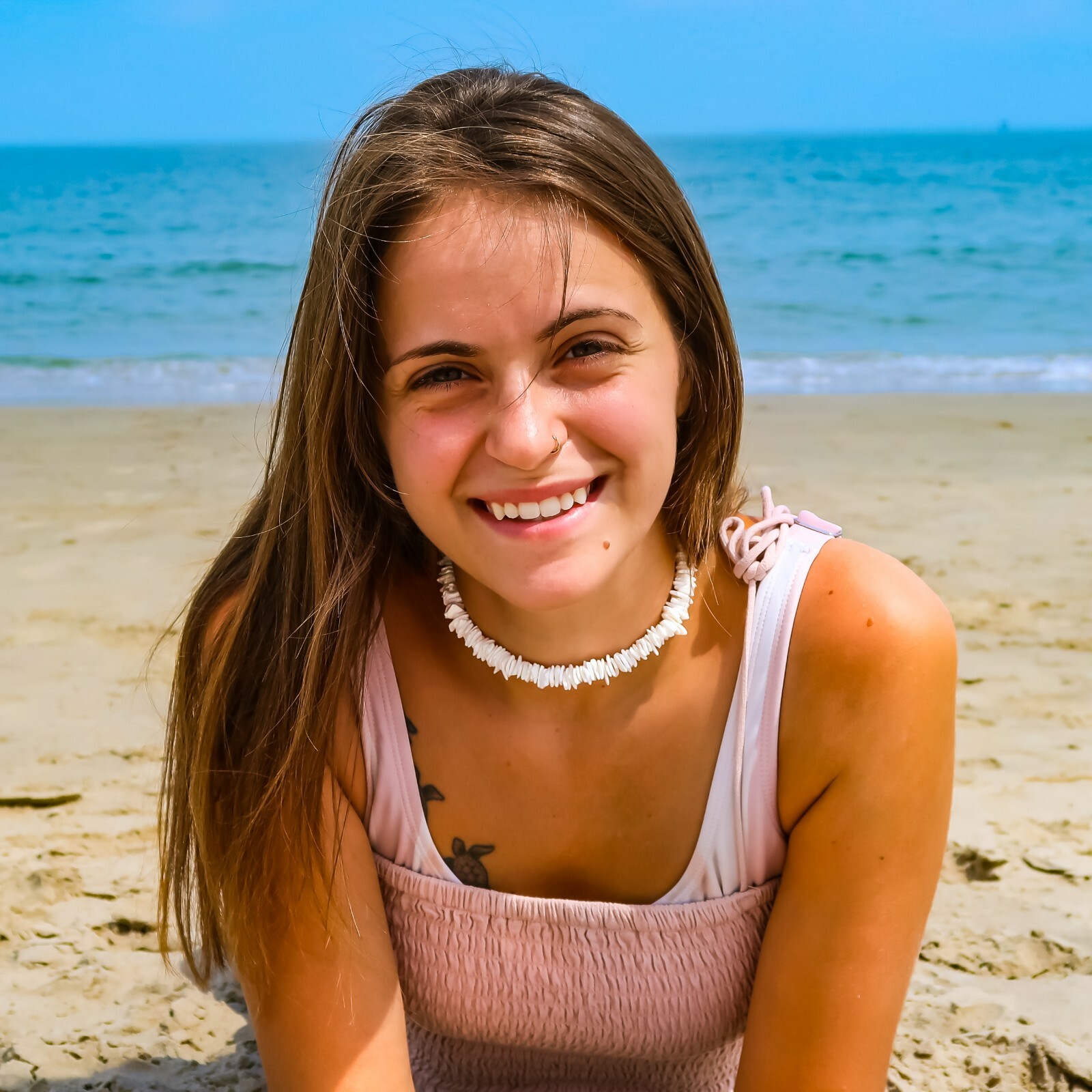 White Puka Shell Neckace for Men and Women – Hawaiian Surfer Necklace – 14″