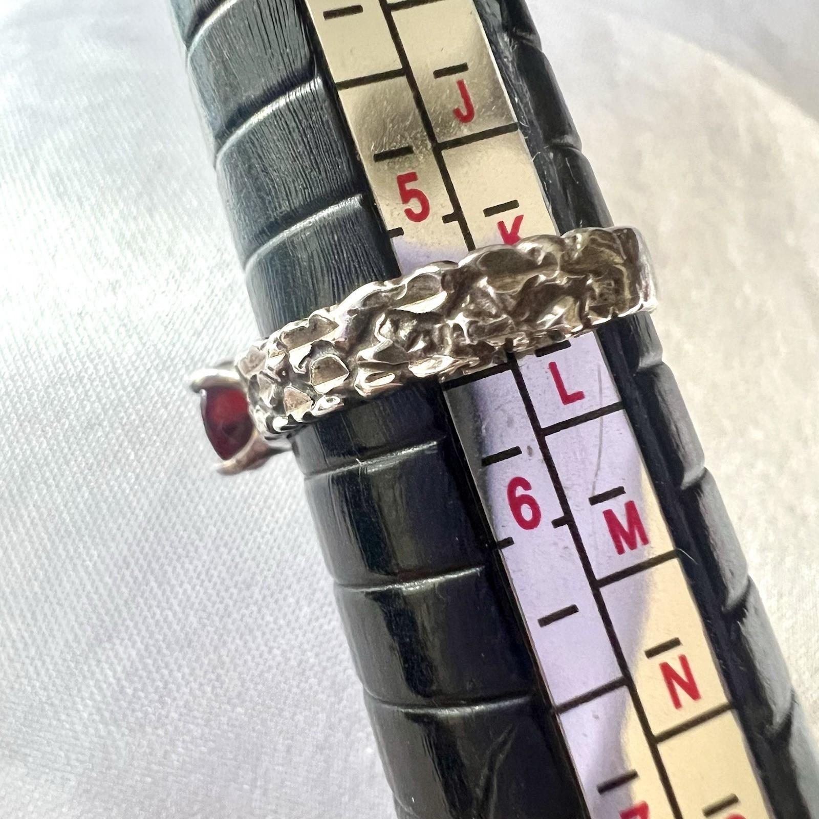 KBN Sterling Silver 925 Designer Signed Garnet Gemstone Ring Size 5.25