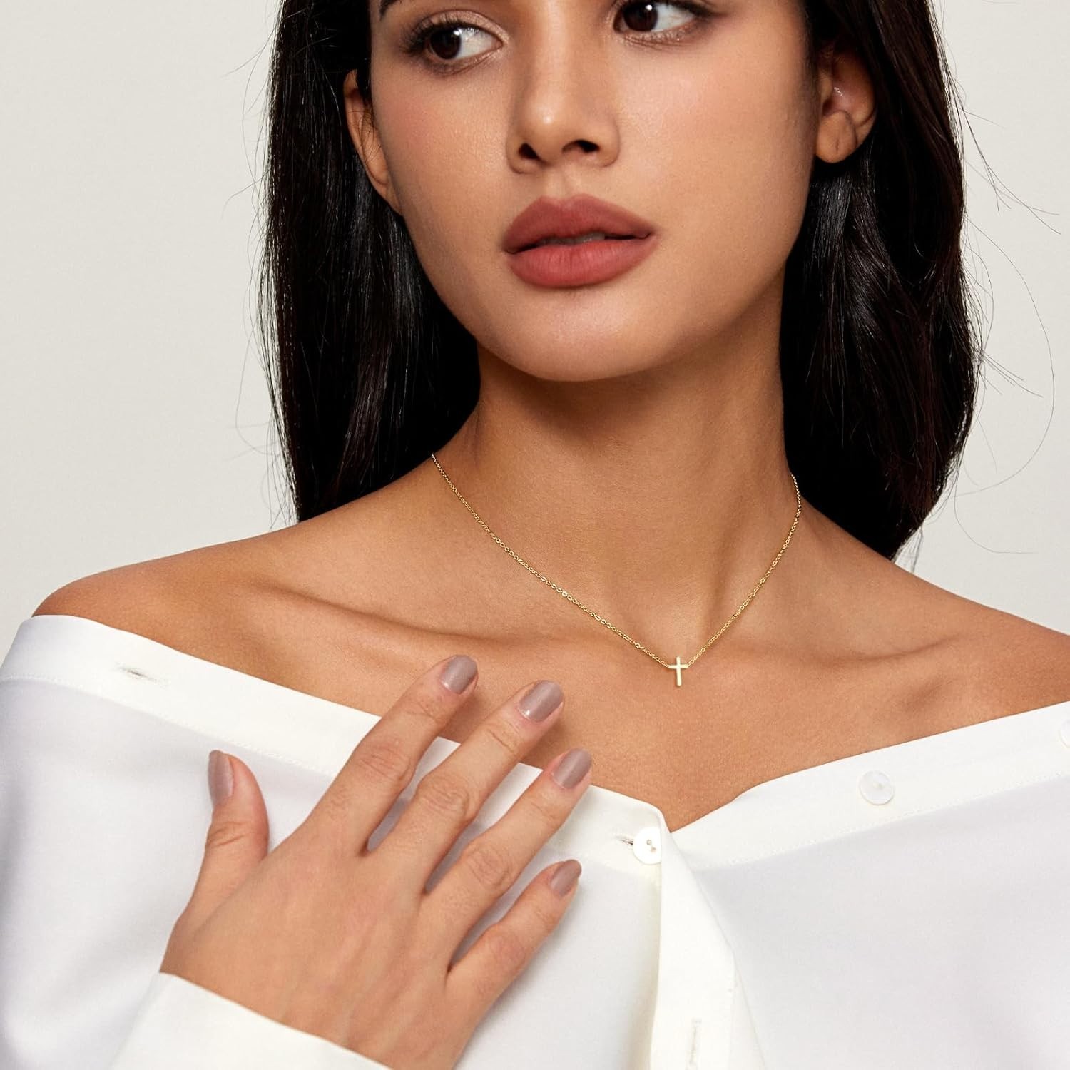 Adjustable Length Tiny Cross Necklace in Gold – Elegant Gift for Every Occasion