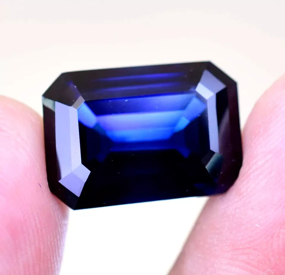 Natural Blue Sapphire Flawless 21 Ct Emerald Cut Certified Loose Gemstone