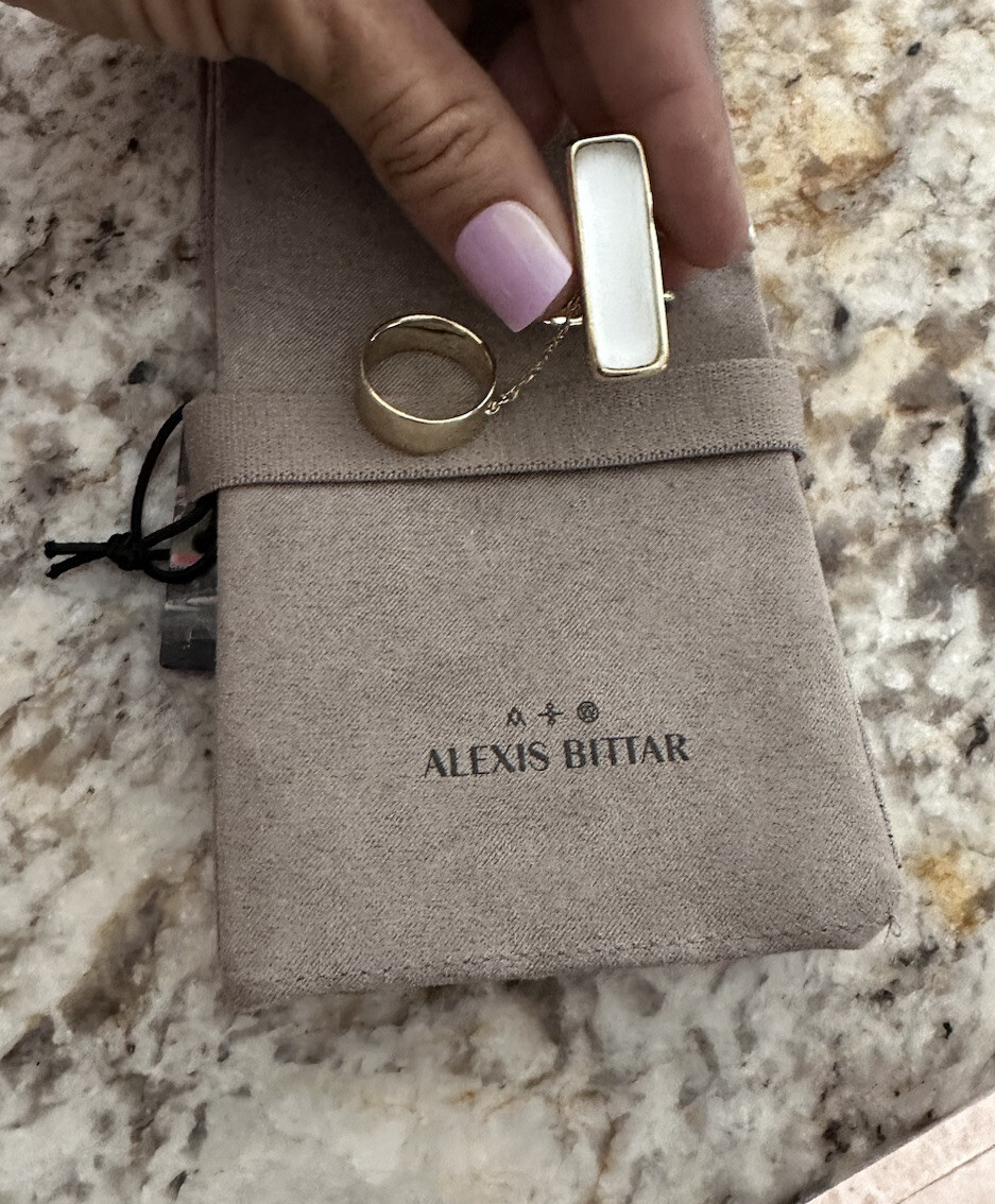 100% Authentic Alexis Bittar Elongated Silver Lucite Double Band Ring Size 7ish