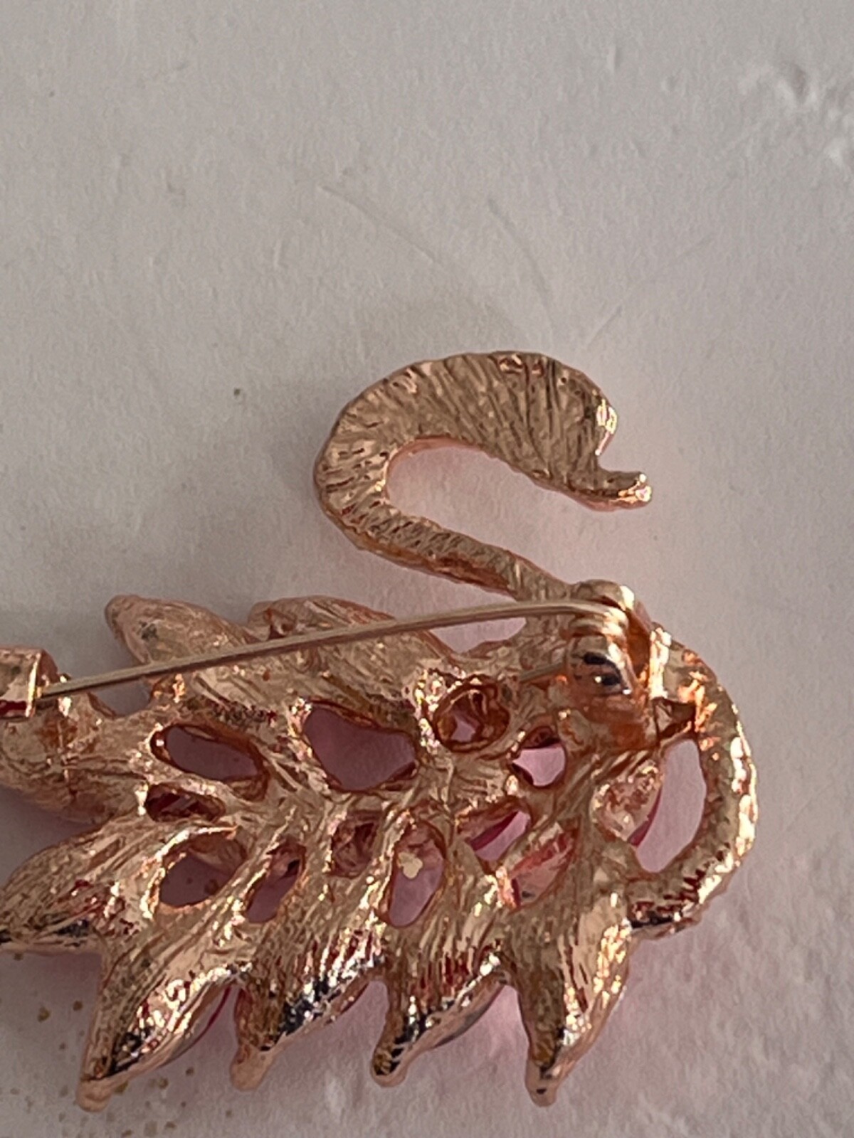 Beautiful Swan brooch measure approx 40mm in width Costume jewellery