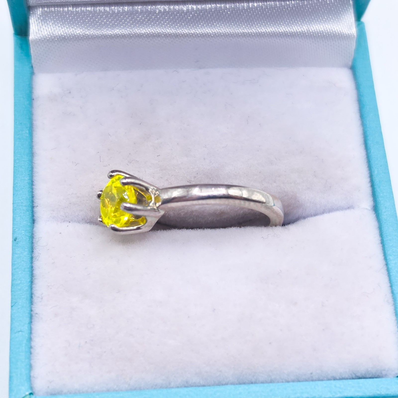 Sterling YAG Ring UV Yellow Yttrium Aluminum Garnet Round Cut Solitaire 925