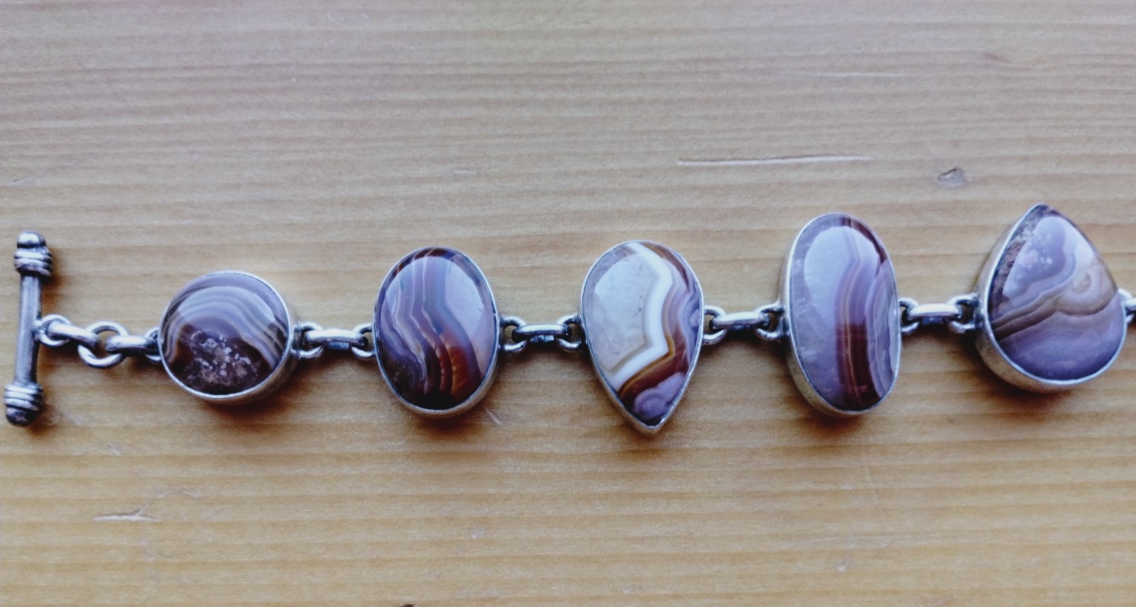 Natural SJ Red Banded Agate Stone Sterling Silver Sajen Toggle Bracelet 7-9in