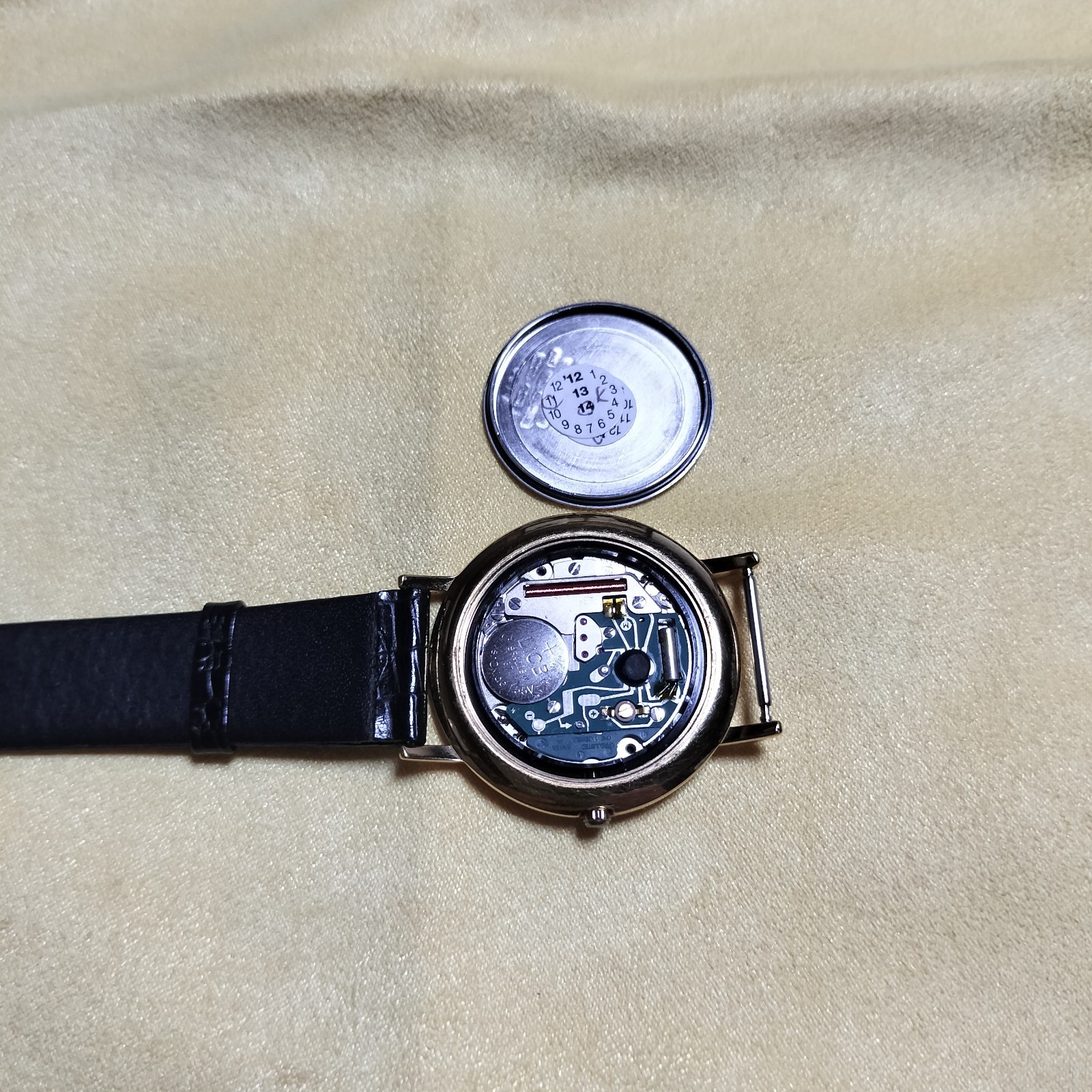 Claude Bernard Swiss Made Watch ETA 955.414 Date Black Gold Luxury Extra Strap