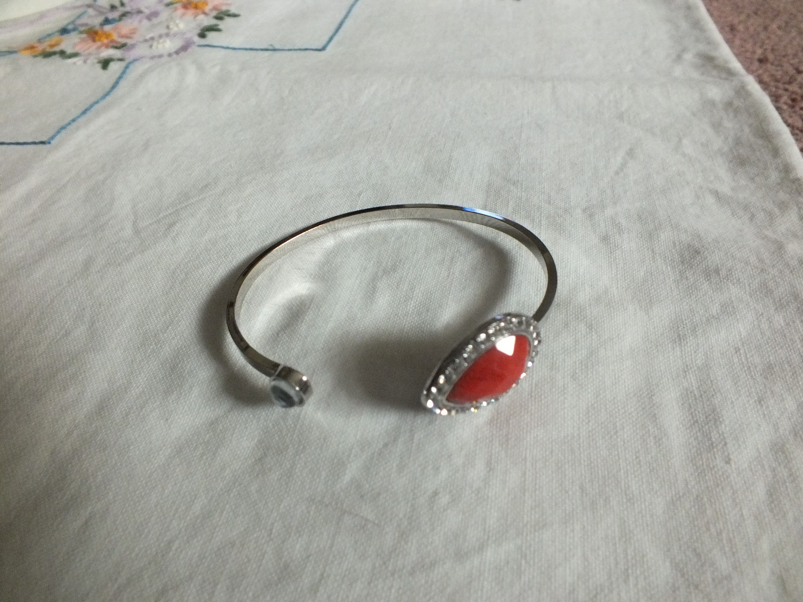 Beautiful Cuff Bracelet Silver Tone Orange Clear Rhinestones 3/4″ Wide x 2 1/2″A