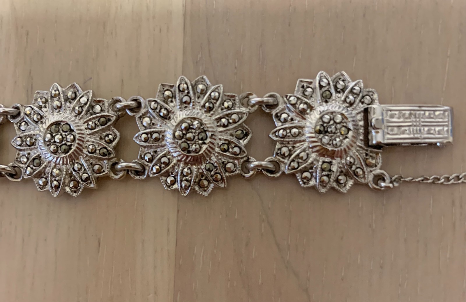 Sterling Silver Link Tennis Bracelet 29 Grams 7.5″ Starburst Design