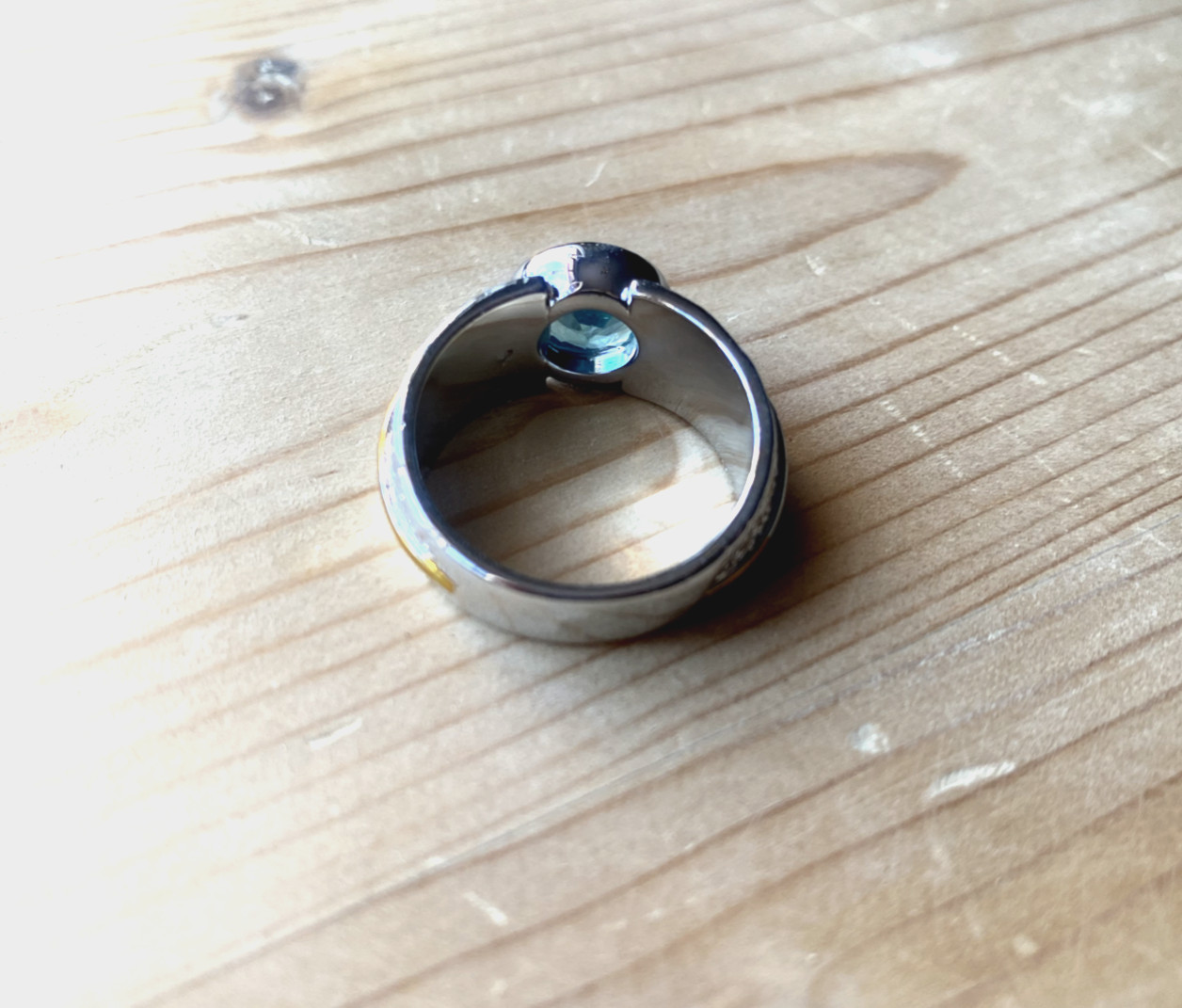 Sterling Silver Ring Partially Gold Plated With Blue Stone Hallmarked 9.81 Grams