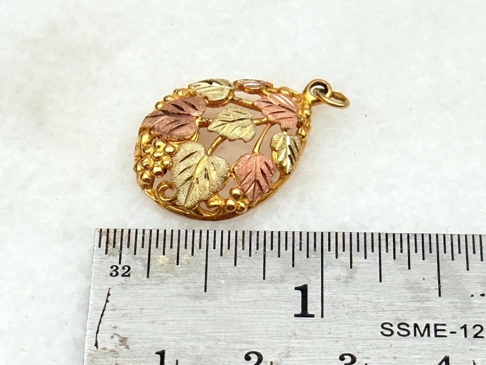 Vintage Black Hills Gold 10k & 12k Large Multiple Leaves Vines Pendant