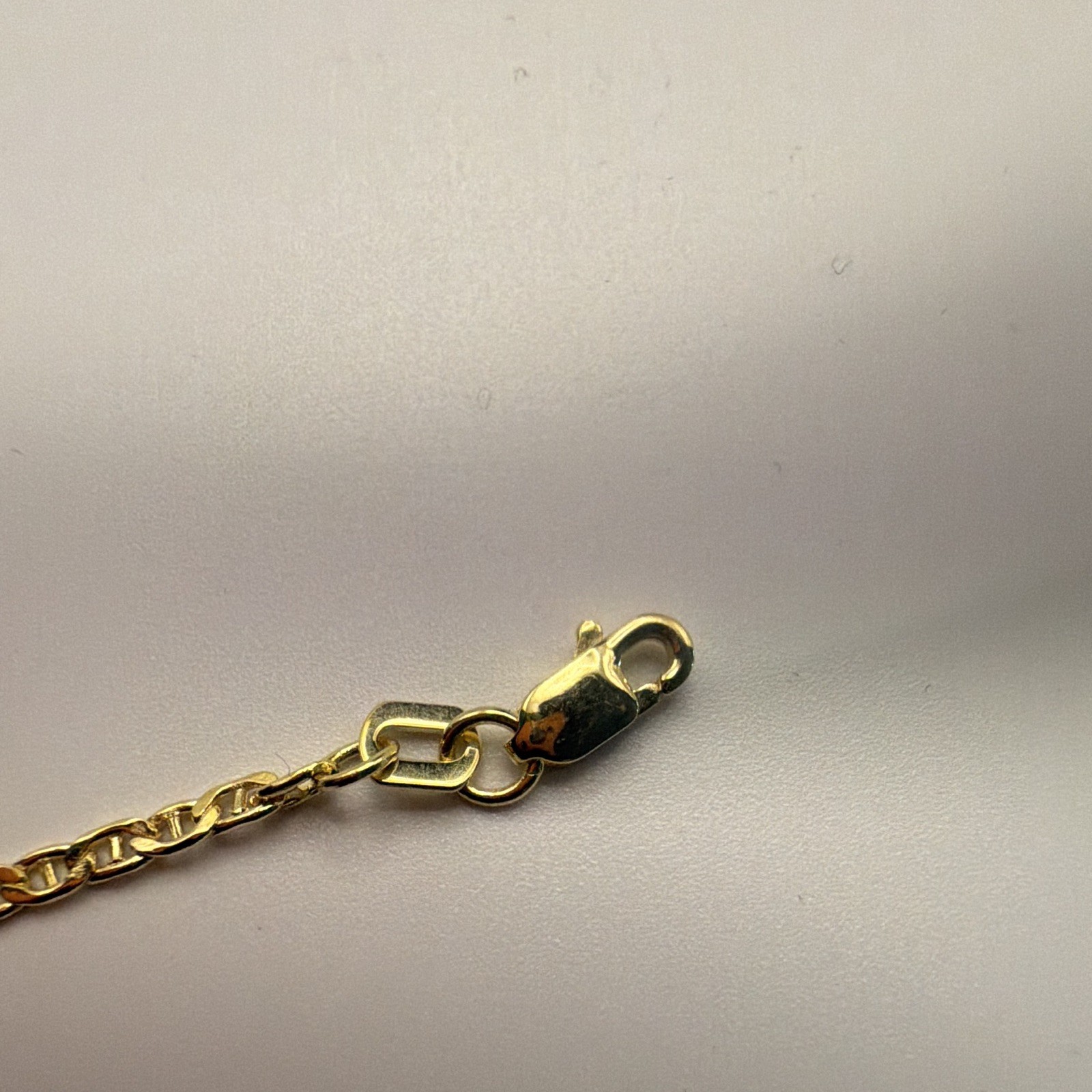 10k Solid Gold 2mm Mariner Link 20 inches