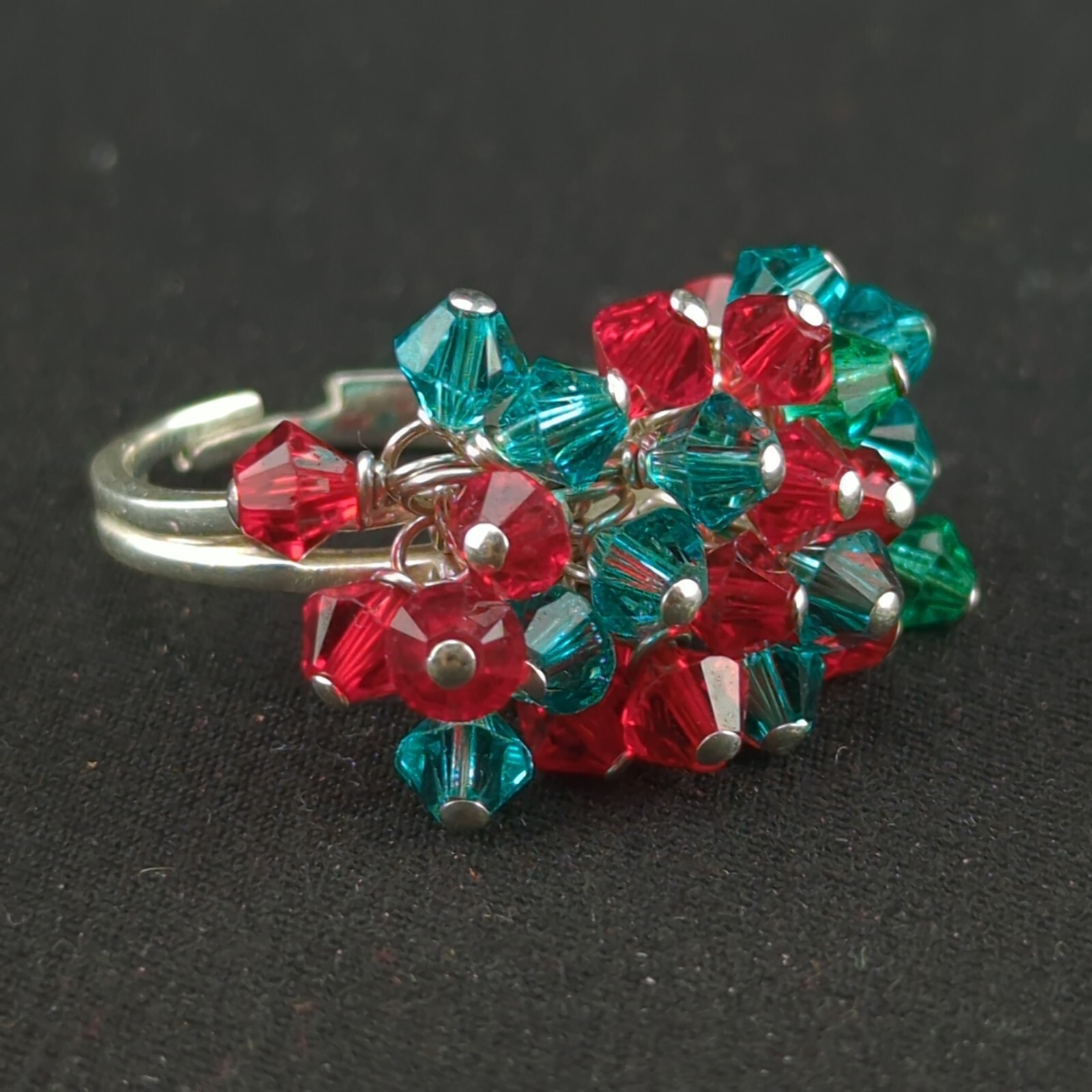 Vintage 925 Sterling Silver Split Ring Colorful Red Teal Plastic Bead – Size 7.5
