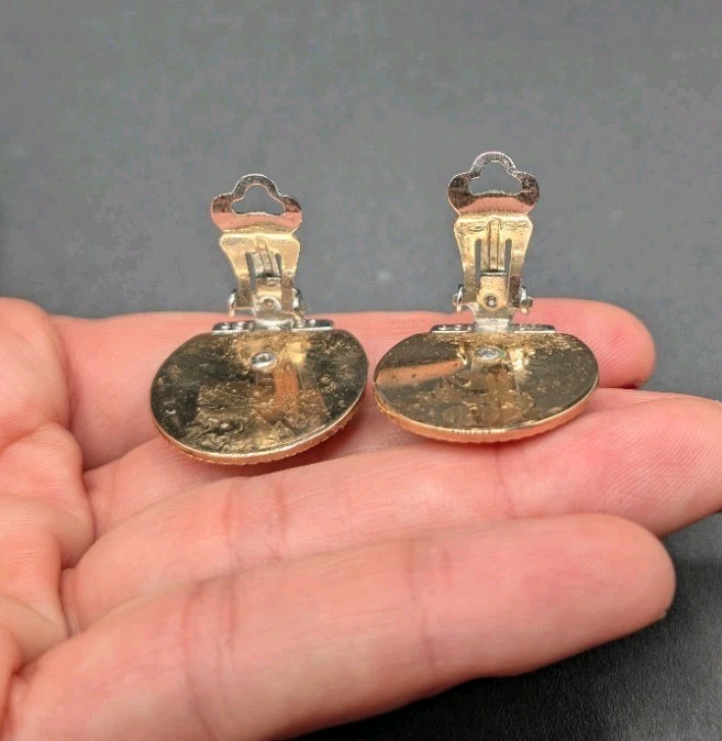 BOUCHER Signed Marcel Green Blue Clear Rhinestone Gold Tone Clip Earrings ⚠️READ