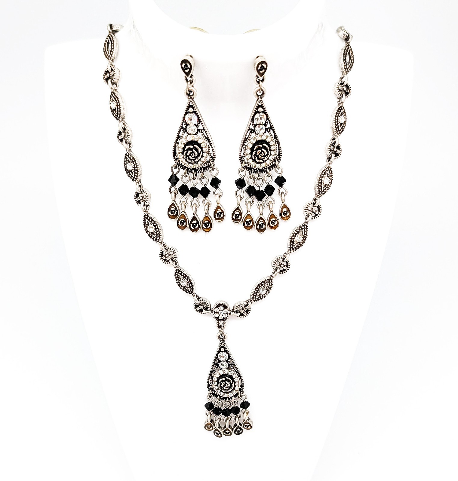 DESIGNER INSPIRED 19 in CLEAR JET CRYSTAL DANGLE ROSE SILVER TONE JEWLERY SET