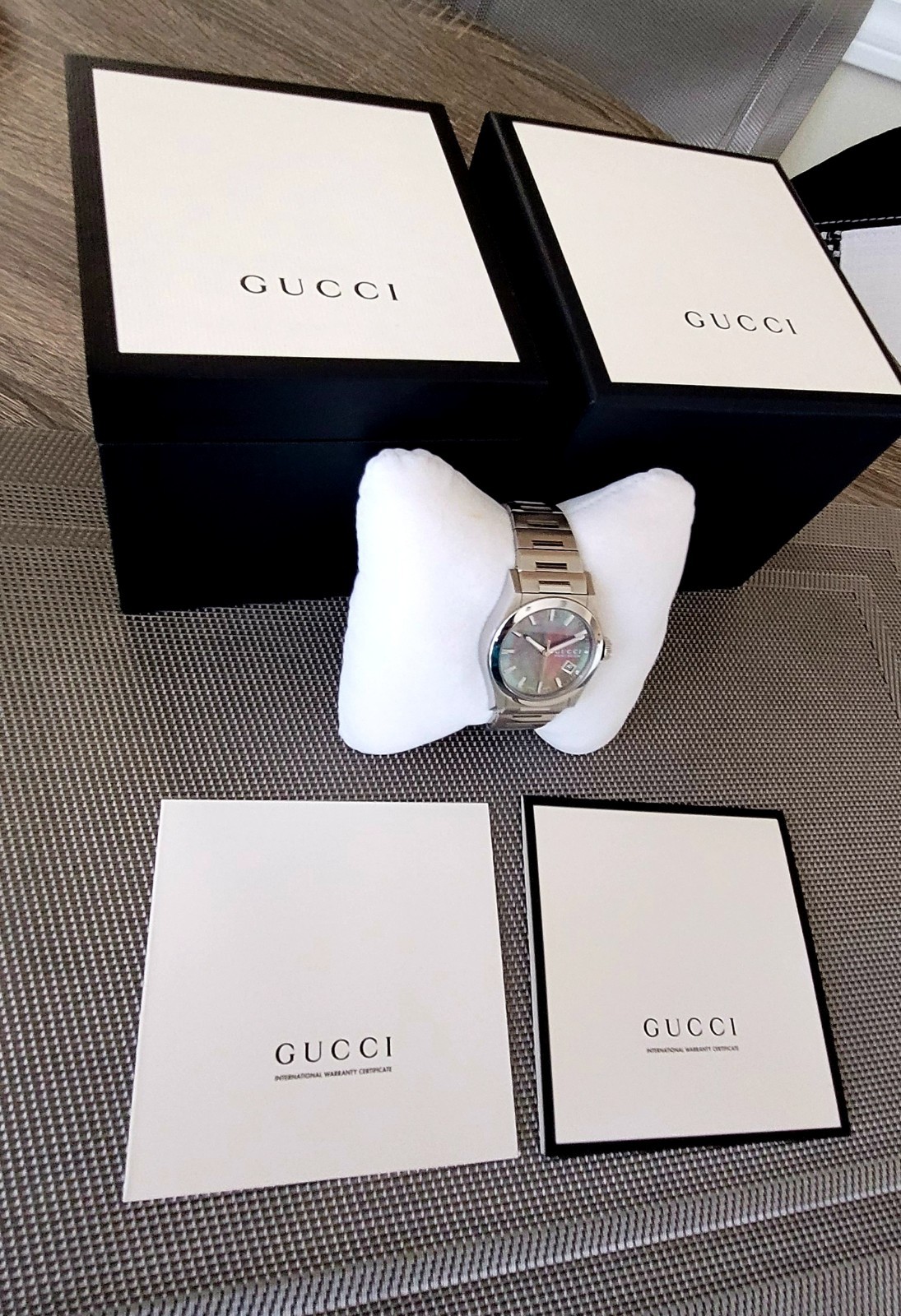Gucci Pantheon 115.4,Authentic,35MM,Mother Of Pearl Dial,Excellent,Hardly Worn.