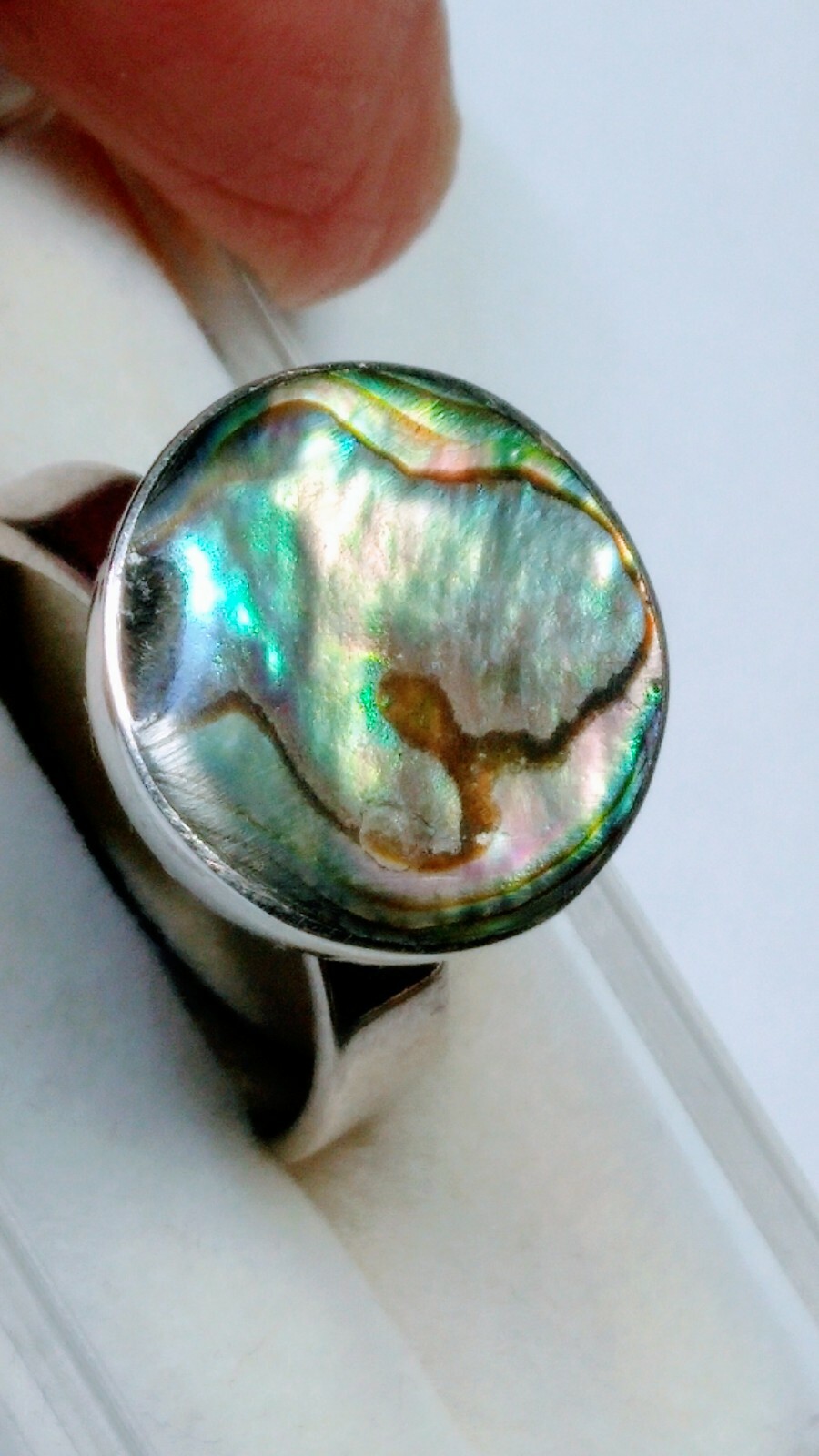SPECTACULAR ABALONE SHELL INLAYS IN STERLING SILVER.925 RING SIZE 8.75-9.0!