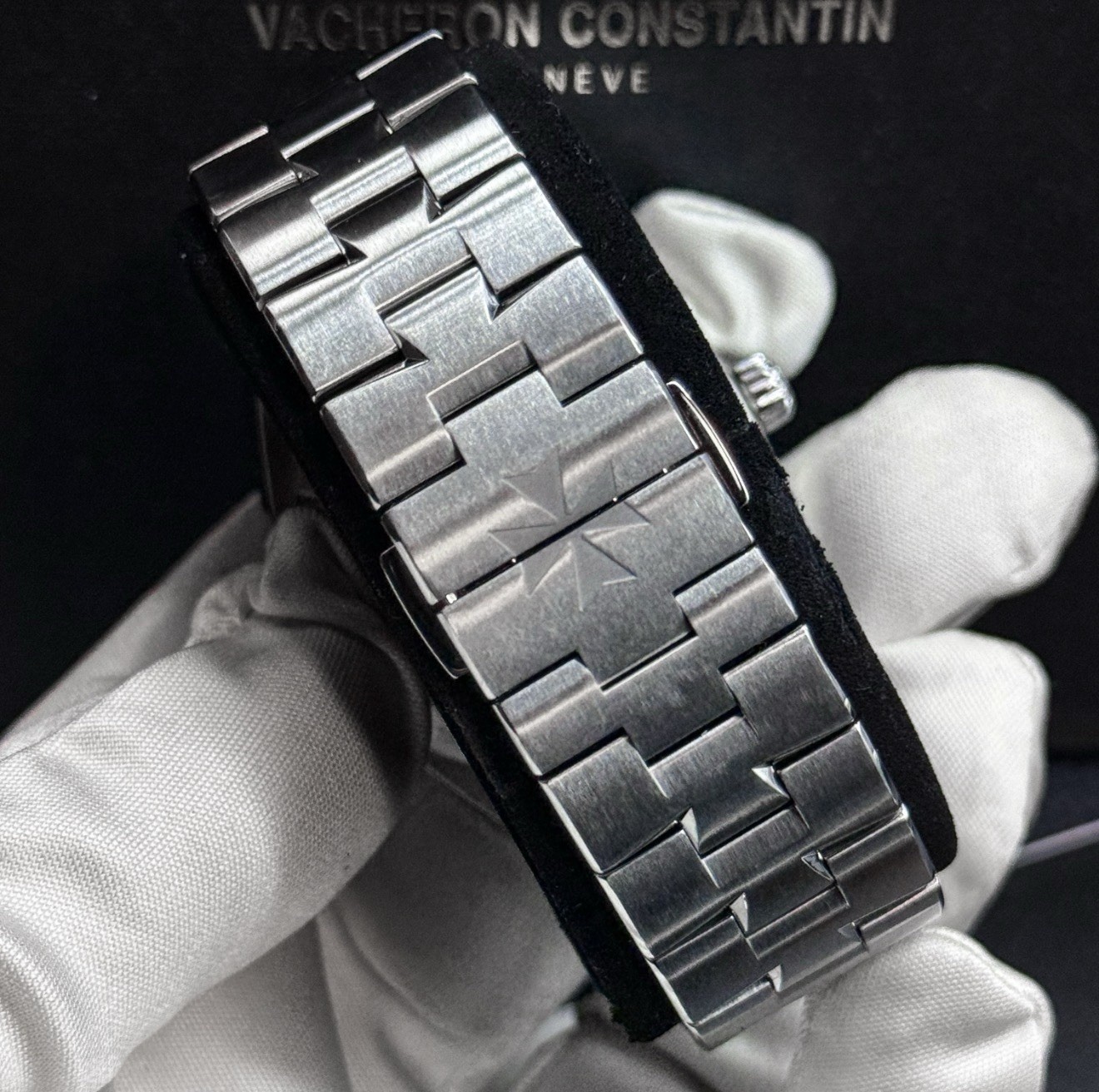 Vacheron Constantin Overseas Blue Men’s Watch – 4500V/110A-B128